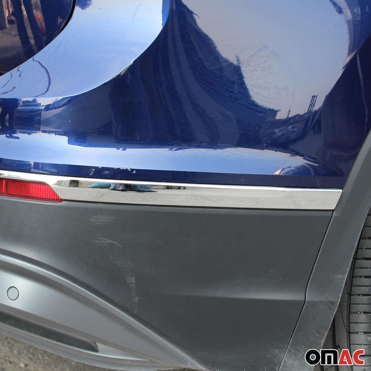 Achterstrip Bumper Strip VW Tiguan VITRE VOLKSWAGEN TIGUAN 2016-2020 ARRIÈRE / FIXE / VERT / DROITE Achterstrip VW Tiguan 2016-2020