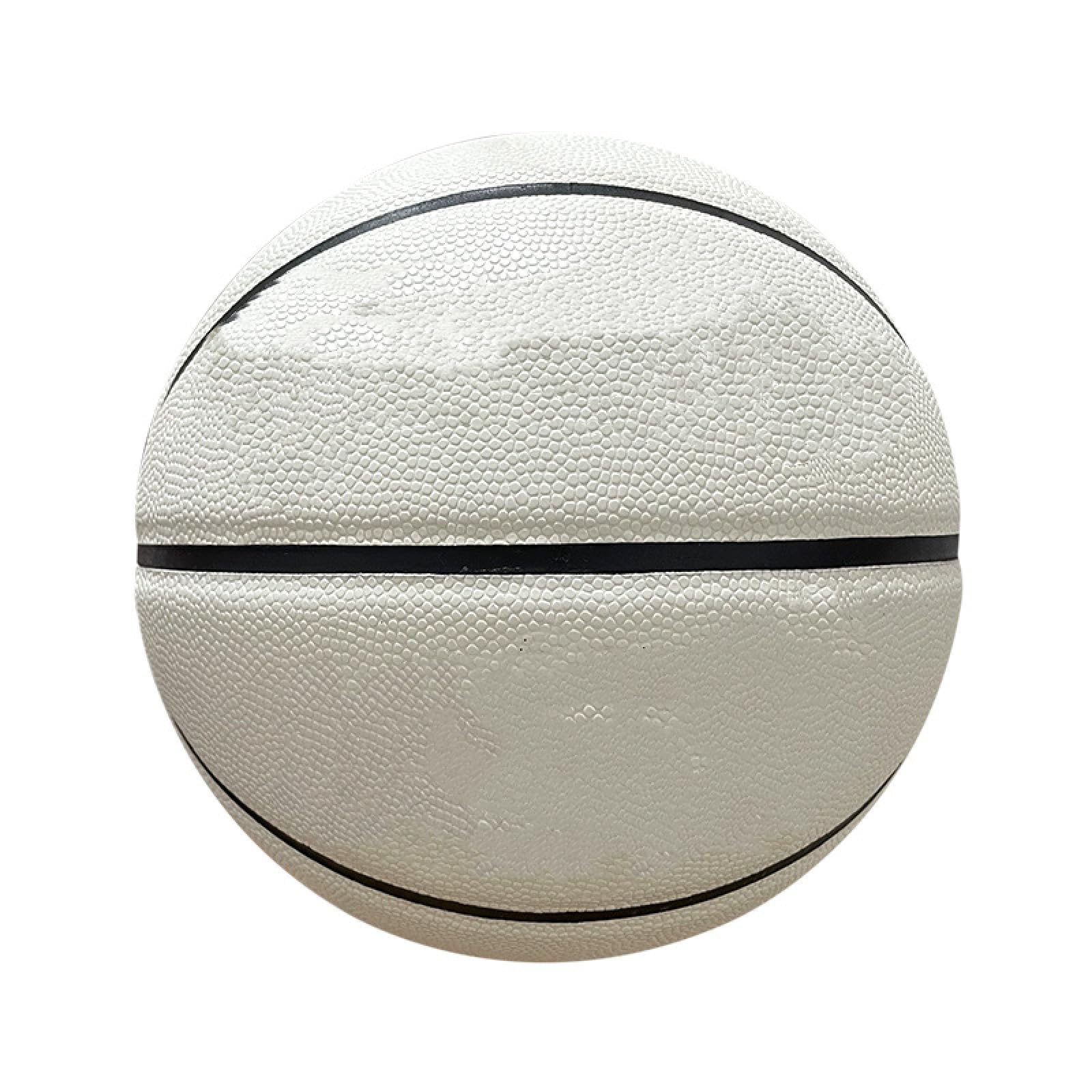 Pelota de baloncesto reflectante de PU que soluciona la falta de visibilidad en partidos nocturnos 8