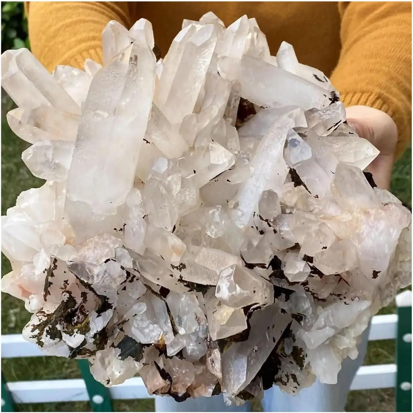1pcs 50-100g White Quartz Cluster Crystal Home Office