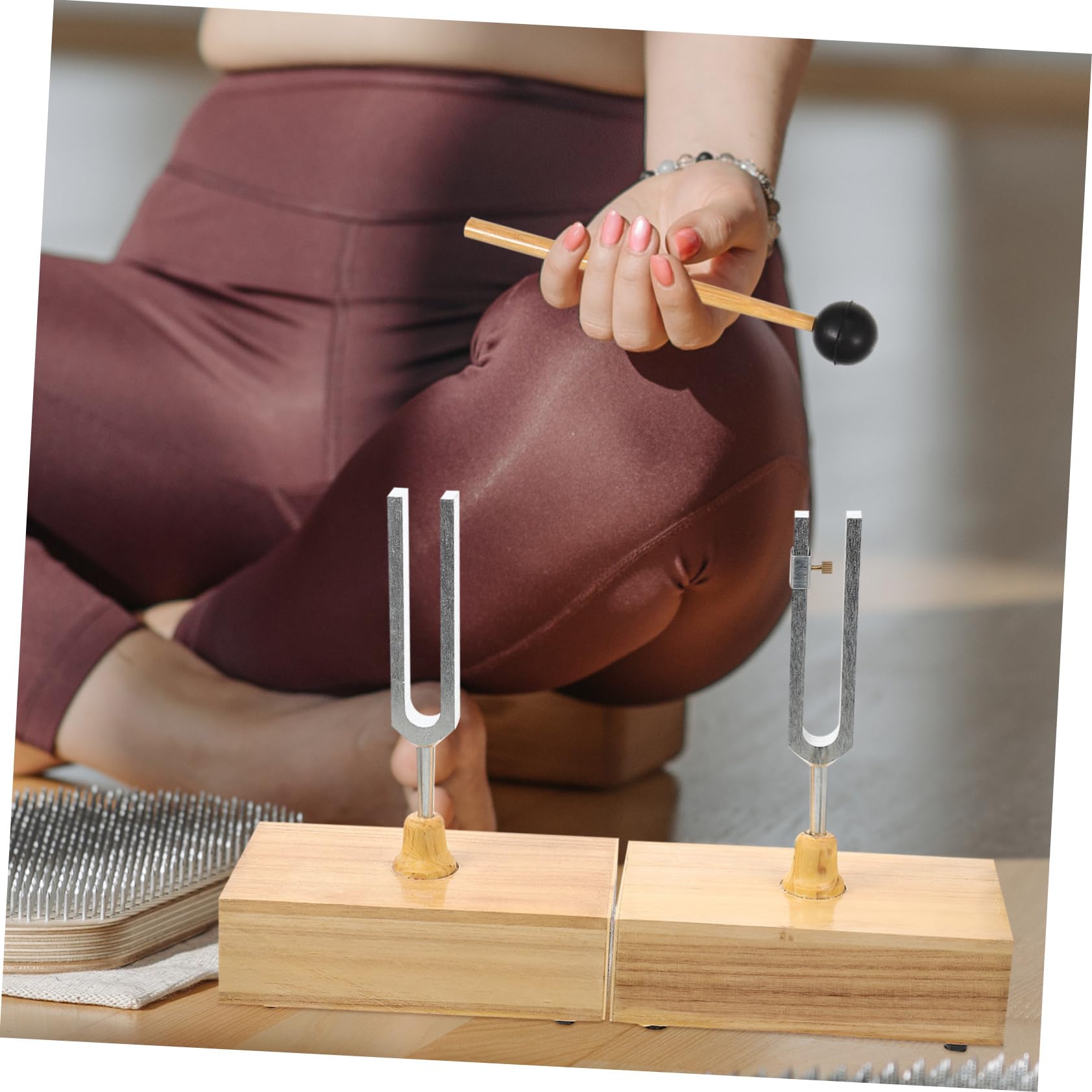 Set di Diapason da 440hz per Esperimenti Fisici, 1 Pezzo | Base in Legno, Martello Incluso, Metallo con Timbro Chiaro e Posizionamento Stabile