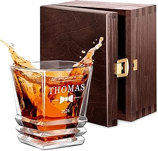 Maverton Whisky Glas mit Gravur 280 ml - Whiskyglas mit effektvollem Design - edles Kristallglas für Mann & Whiskygenießer - Bourbon Glas zum Geburtstag - zu Weihnachten - Weihnachtsgeschenke - Fliege