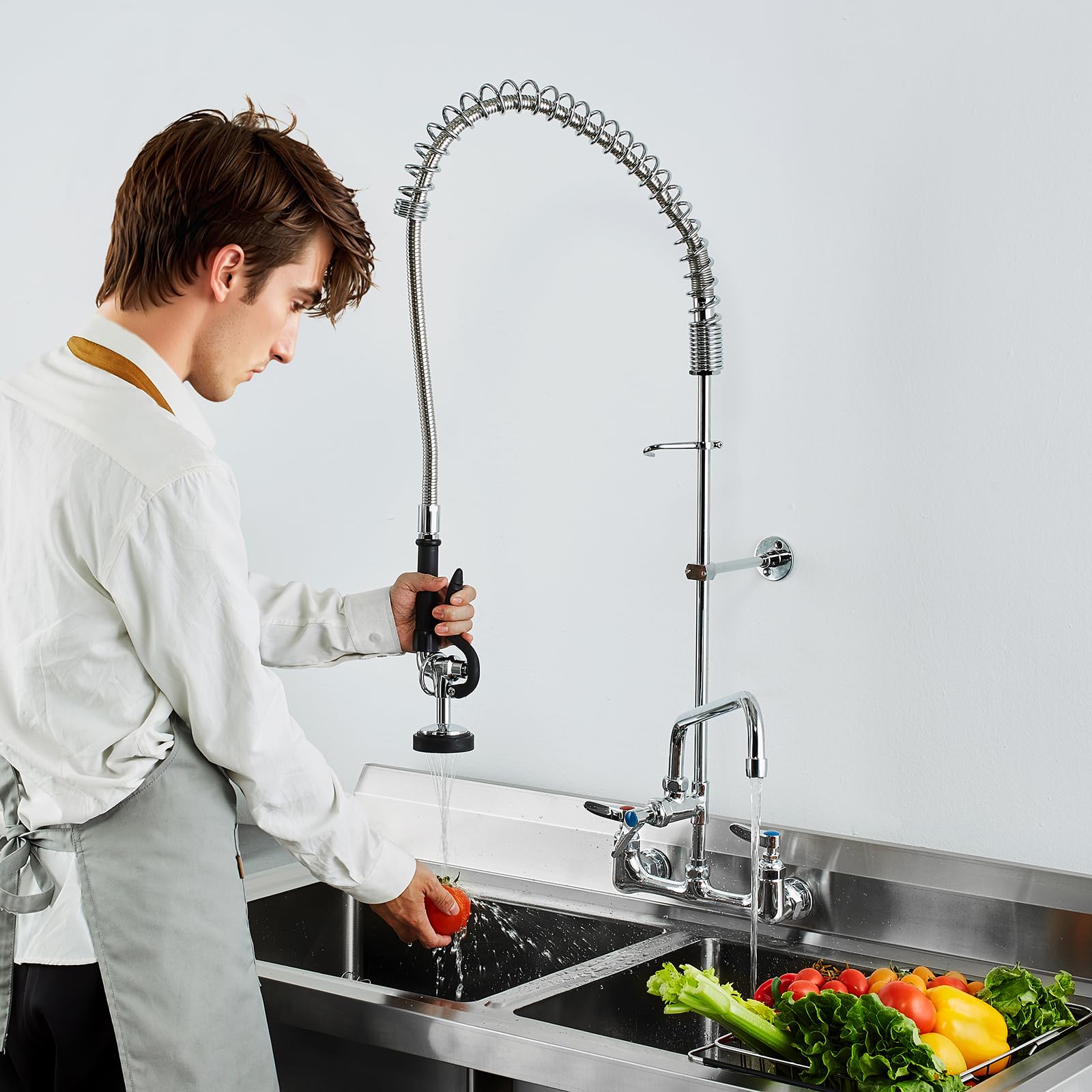 VEVOR Grifo Comercial con Rociador de Preenjuague, 111,76 cm de Altura, 20,32 cm de Centro, Caño Oscilante, Grifo para Fregadero de Cocina de Montaje en Pared, Dispositivo Construido en Latón