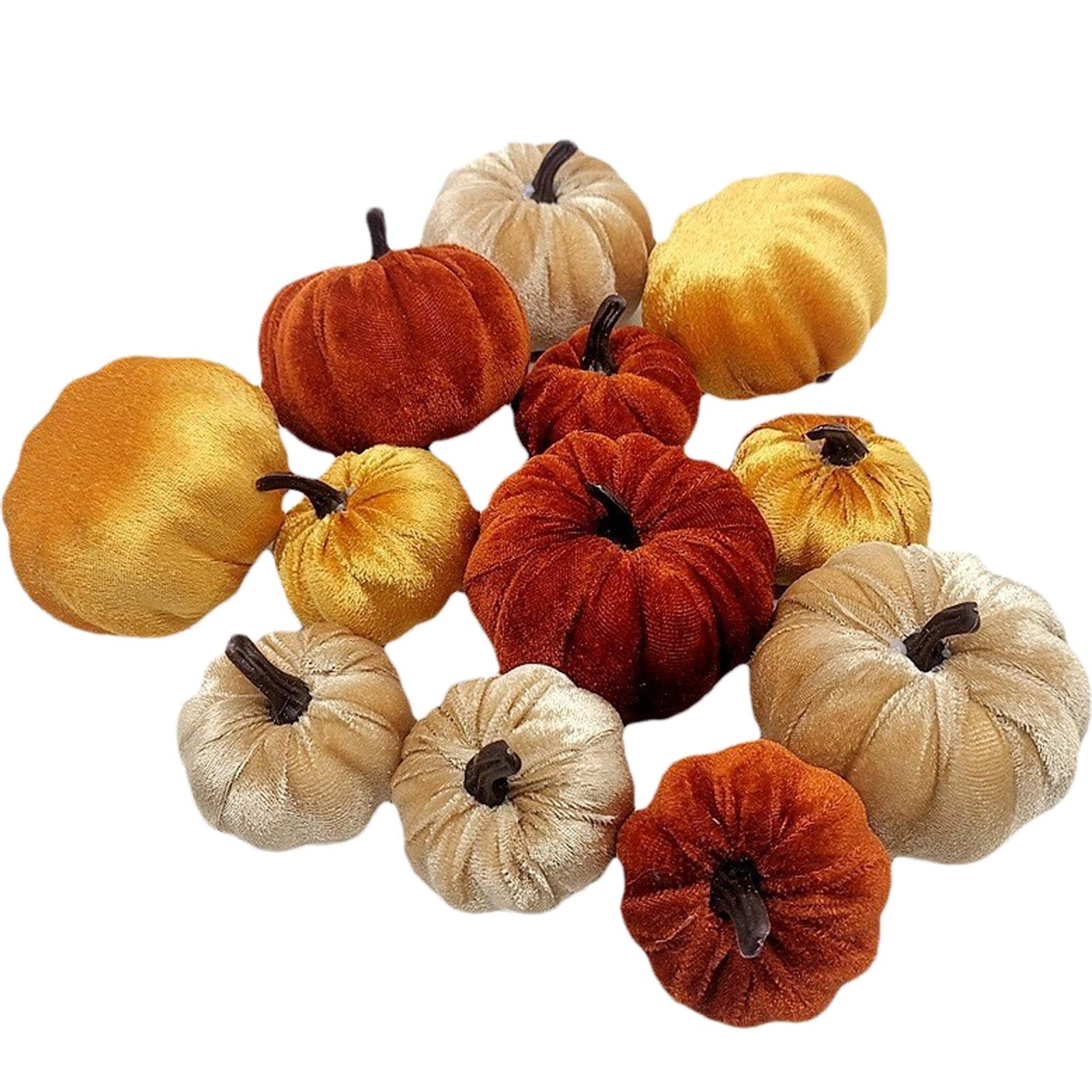 Calabazas de terciopelo para decorar mesas de Halloween y crear un salón acogedor en otoño