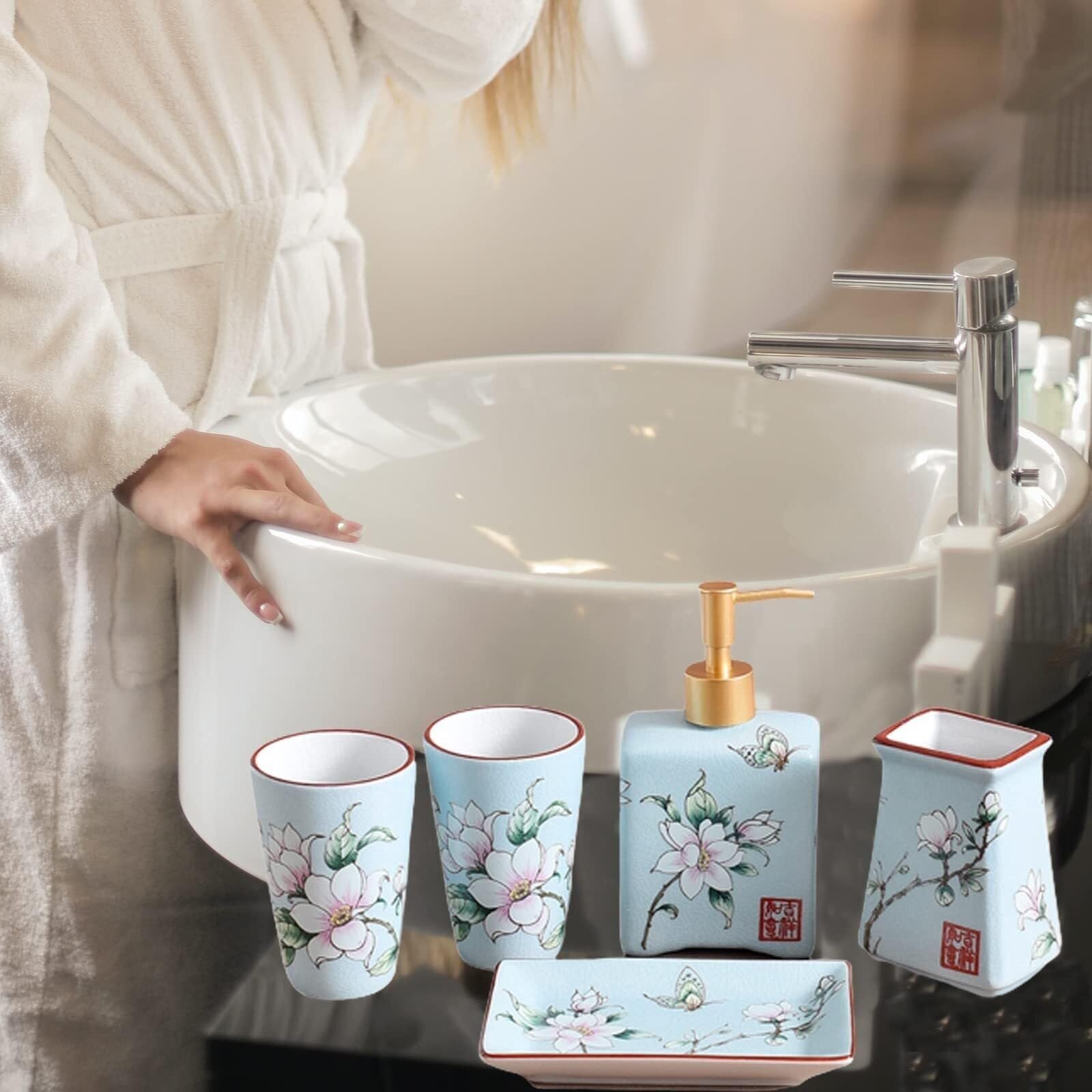 Set di accessori per il bagno Include 1 portaspazzolino, 2 bicchieri for gargarismi, portasapone, dispenser for lozione Arredamento per gli affittuari(Blue)