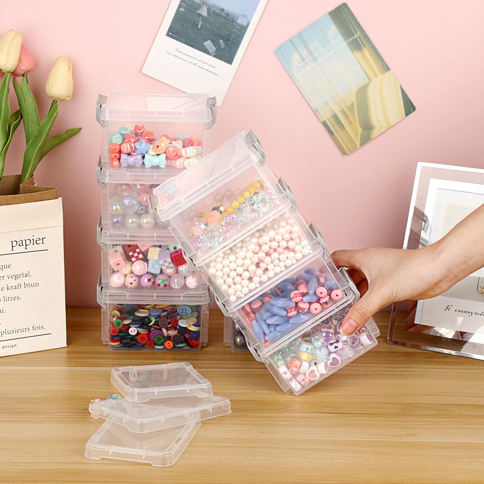 BSTKEY Lot de 10 petites boîtes de rangement empilables en plastique transparent avec couvercles pour bijoux, perles, loisirs créatifs