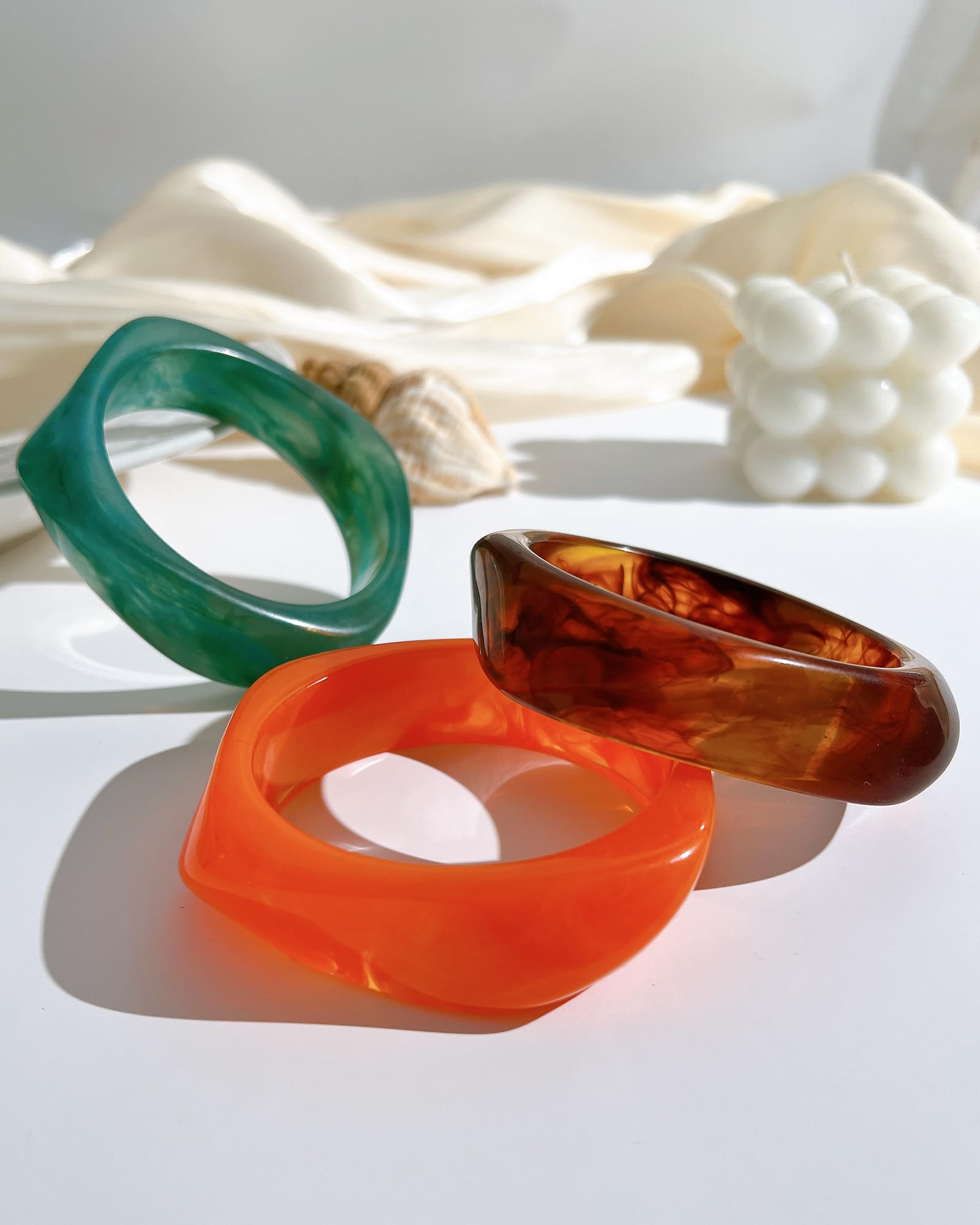 ÌF ME Acrylic Bangles Bracelets for Women, Maillard Vintage Acrylic Resin Chunky Bangles Bracelets Fashions Thick Statement bangle Set view 3
