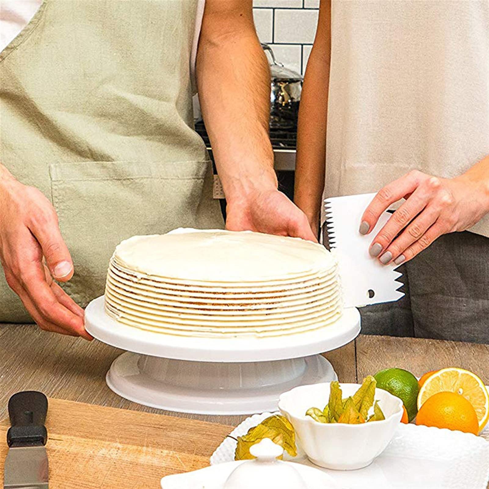 Tortenplatte Drehbar Küchenzubehör DIY. Backen-Werkzeug-Tablett - Kuchen-Werkzeug-Plattenspieler Drehtablett-Kuchen-Dekoration Butter-Kuchen-Ständer-Drehteller Kuchen dekorieren Verbrauchsmaterial Kit