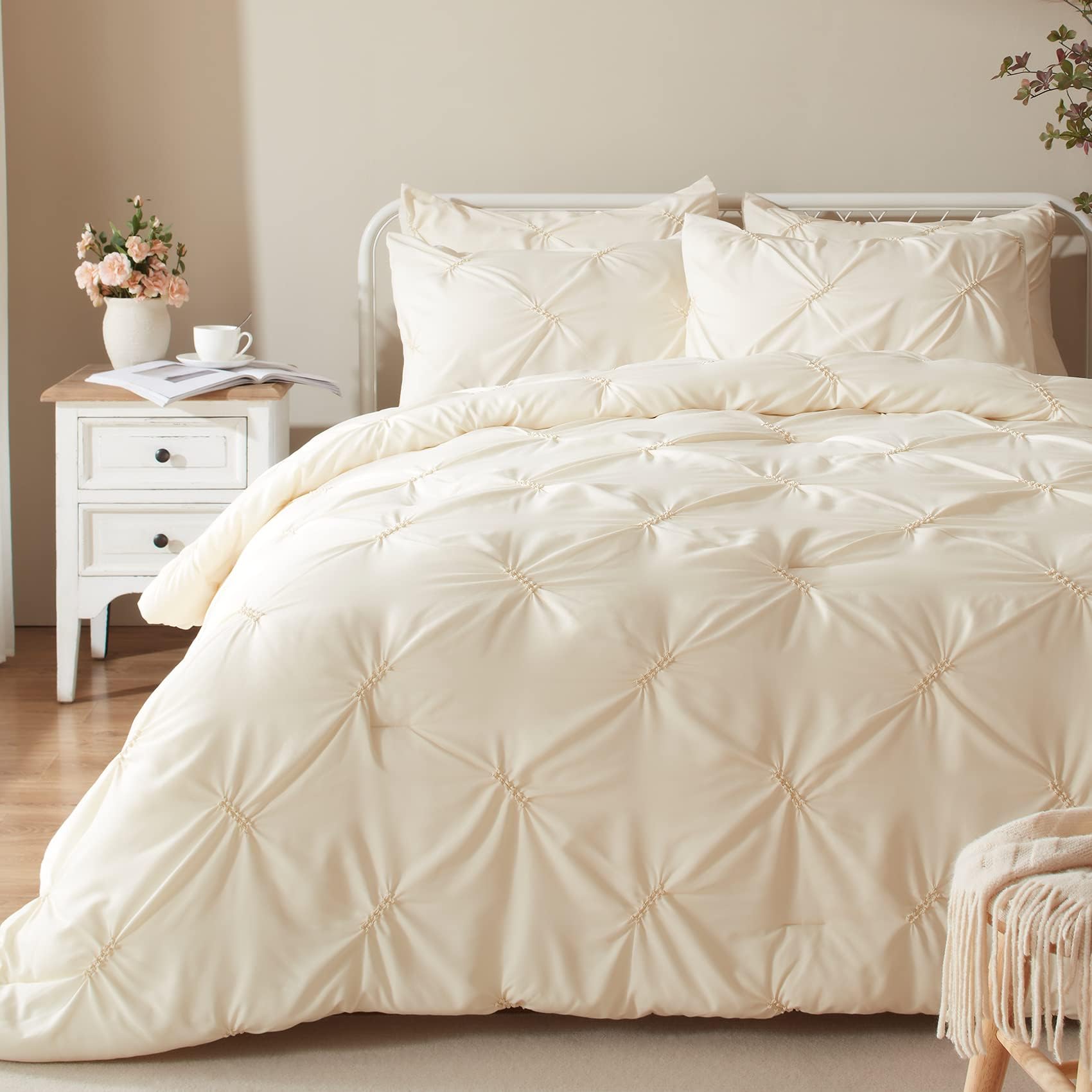 Anluoer Queen Comforter Set -Pintuck Down Alternative Comforters with 2 Pillow Shams, Soft Queen Size Bedding Comforter Sets Lightweight All Season (Cream/Ivory,88x88 inches, 3 Pieces)