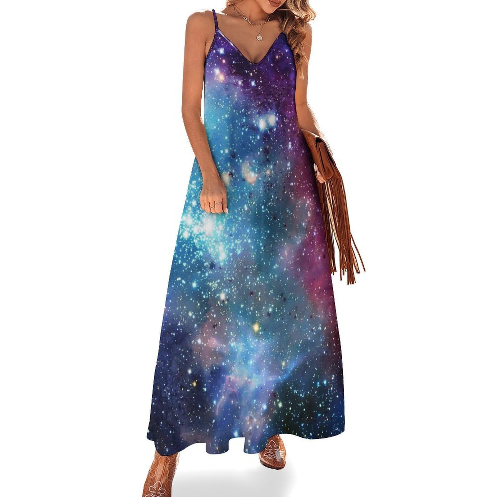 Robe longue galaxie d'exception : coupe maxi sans manches pour des vacances raffinées