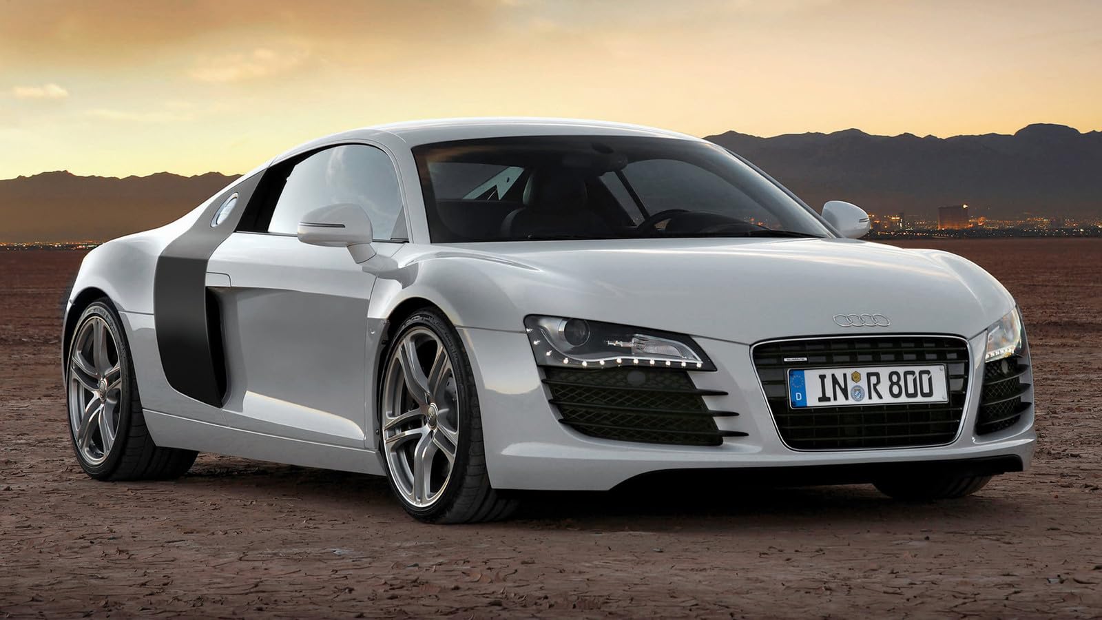 Amazon.com: Home Comforts 2007 Audi R8 Coupe - 24x36 Inch Glossy