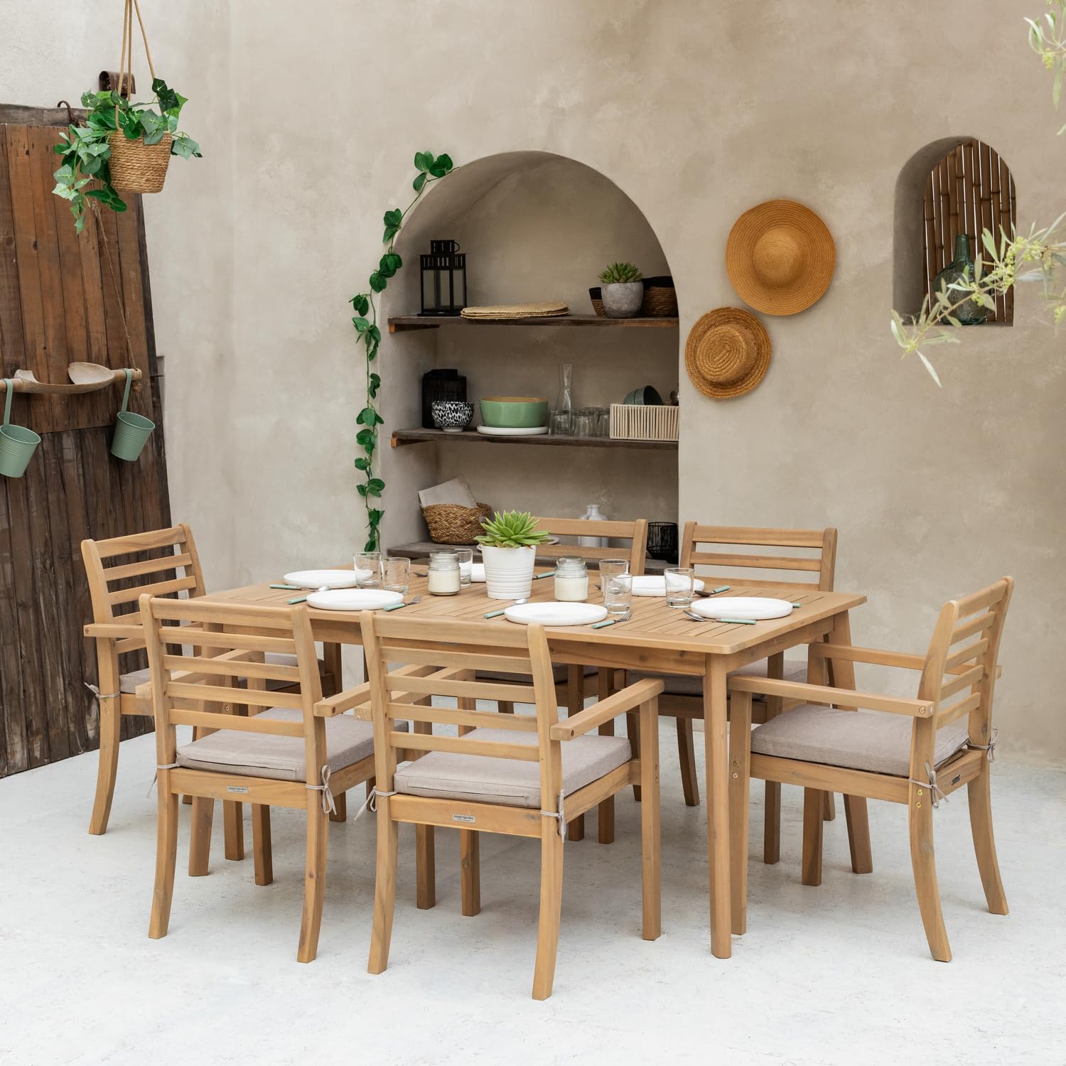 Happy Garden Salon de Jardin SIMILAN en Acacia avec Coussins Sable - Ensemble Table et chaises d'extérieur pour 6 Personnes