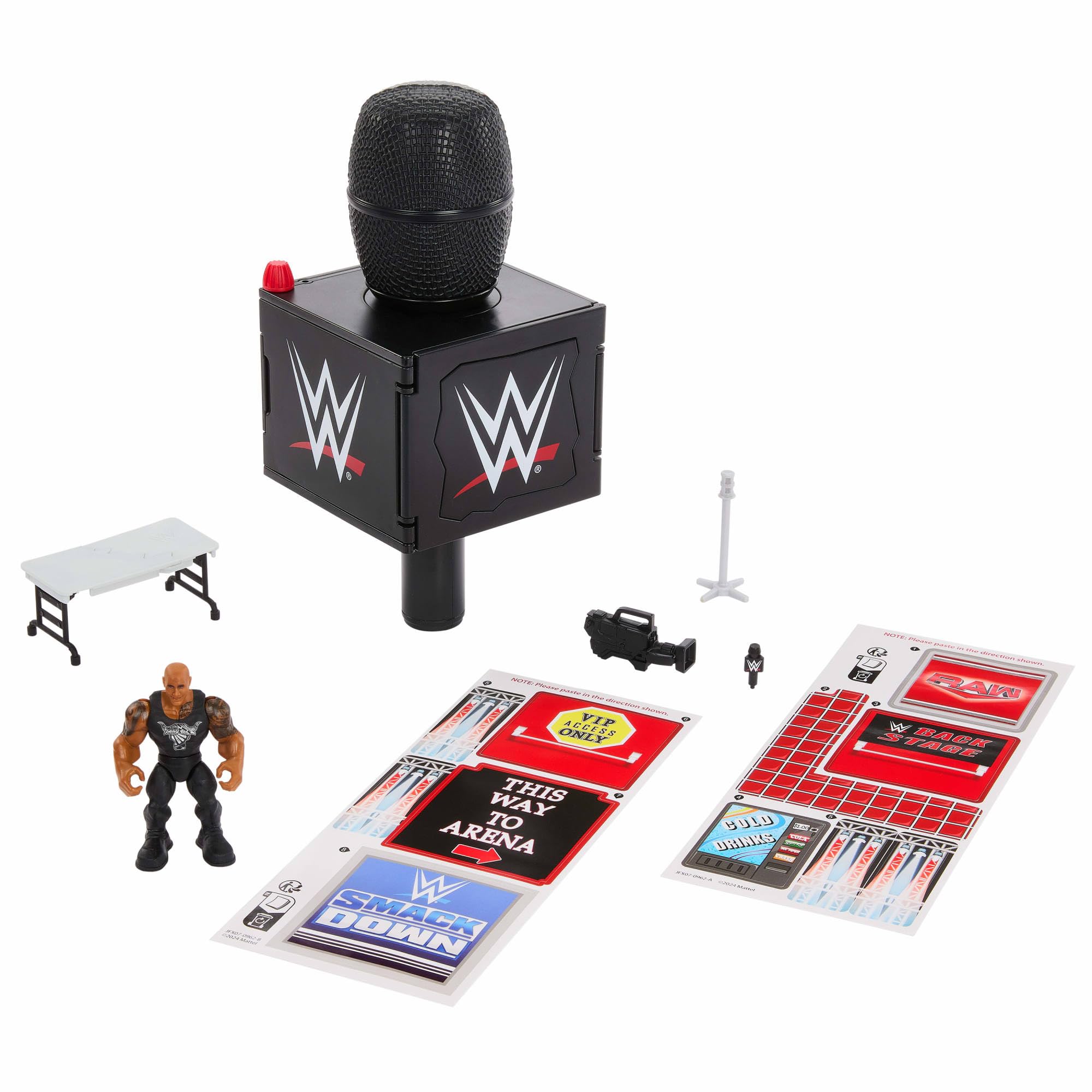Mattel WWE Knuckle Crunchers 2-in-1 Microphone & Playset with Action Figure & 2 Accessories, Final Boss Set with 3.25-inch The Rock, JFX07