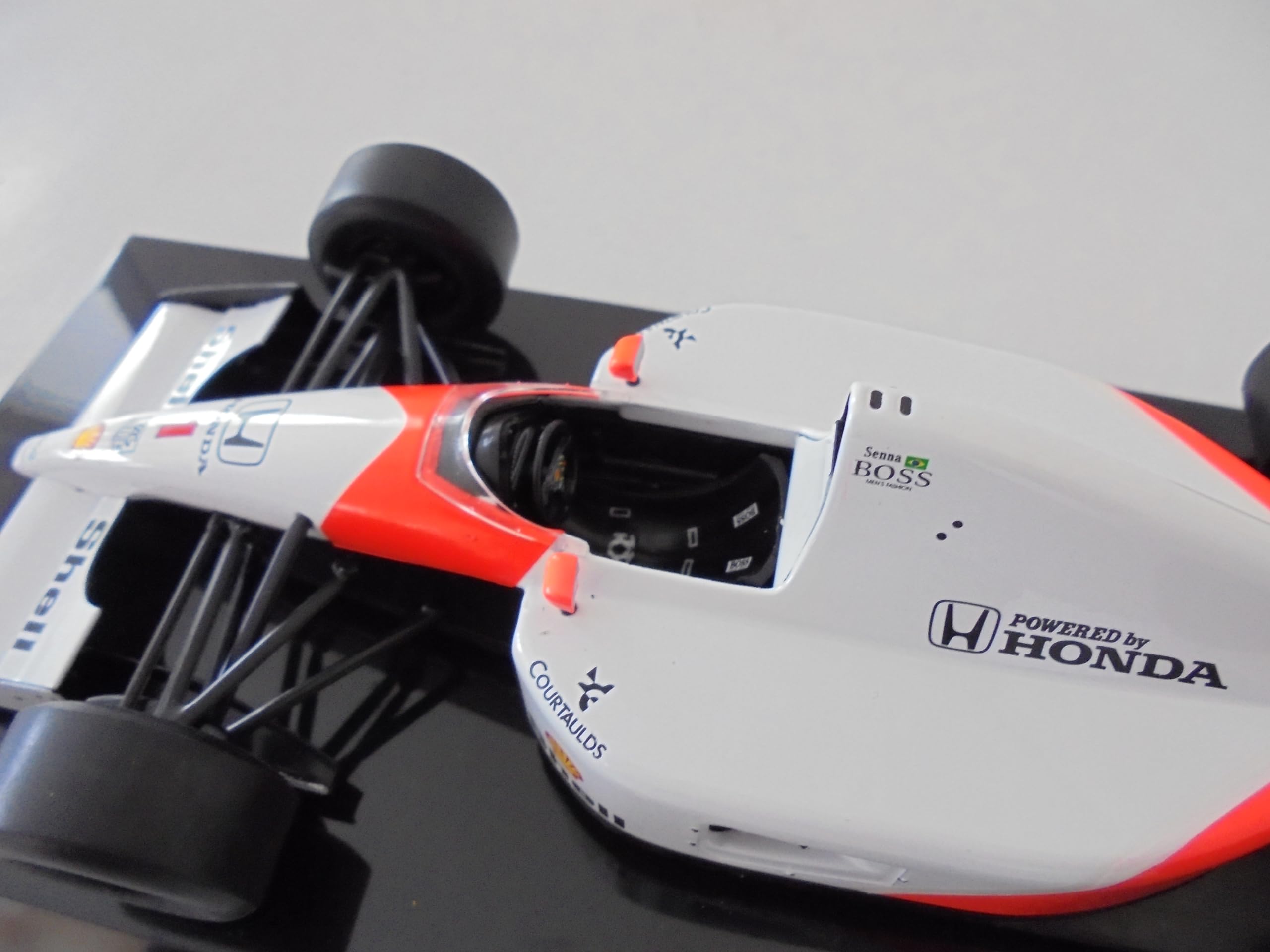 OPO 10 Voiture Formule 1 1/24 Compatible avec McLaren MP4/6#1 Ayrton Senna Champion du Monde 1991- OR095