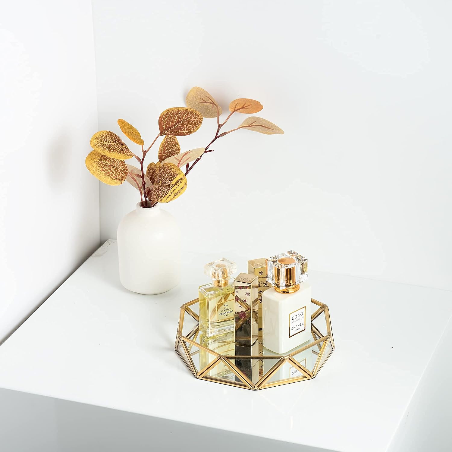 Feyarl Small Gold Mirrored Tray Ornate Cosmetic Tray Makeup Jewelry Organizer Vanity Glass Trays Perfume Display Dresser Tabletop Decorative Trays (7 Inch/18cm) - Image 4