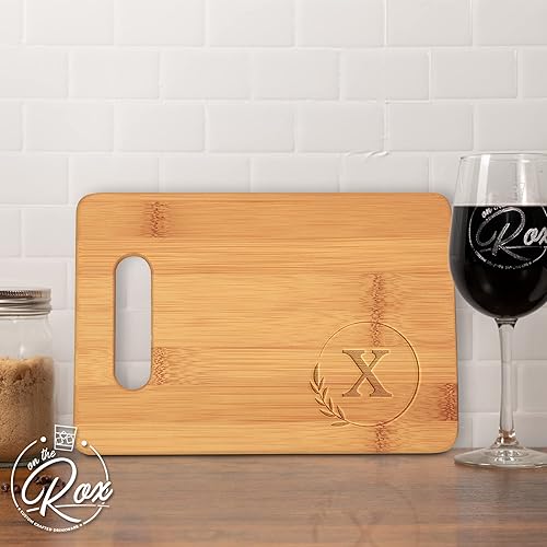 Vista 169 de Tablas de cortar personalizadas – Tabla de cortar pequeña con grabado con monograma (F) – Tabla de cortar de bambú personalizada de 9 x 6 pulgadas