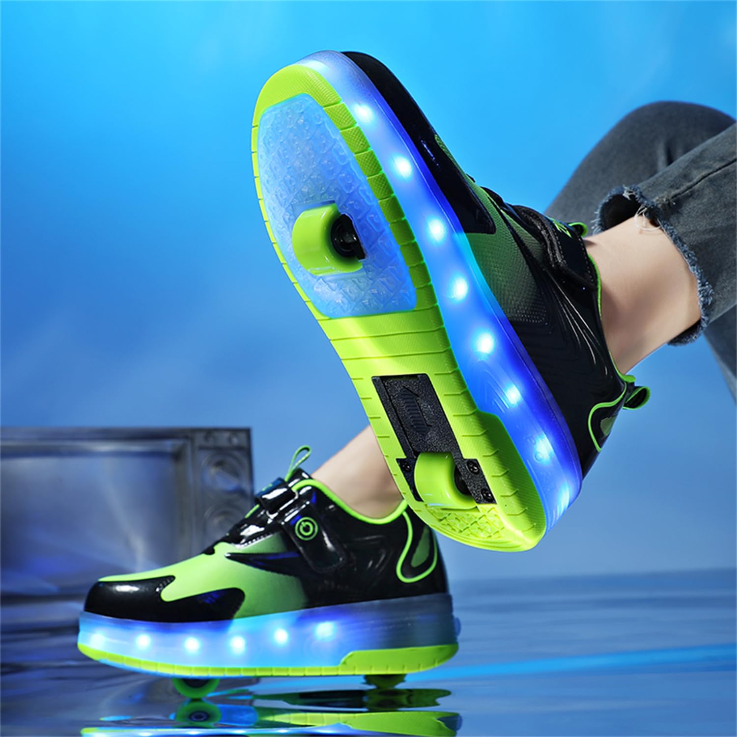 LED Lumières USB Rechargeable Lumières Clignotant Couleur Changeant Chaussures de Multisports Outdoor Double roulettes Sports Gymnastique Sneakers avec Rouleau Fille Garçon