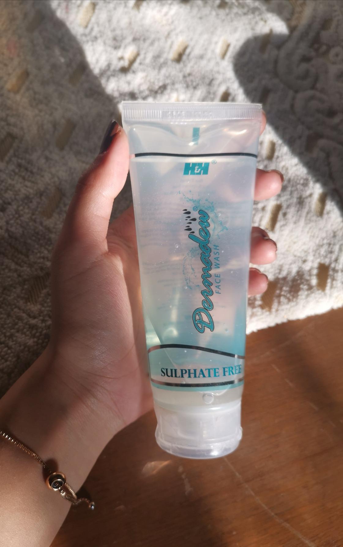 Cymedis Adult H&H Dermadew Aloe Vera Sulphate Free Face Wash (100 Ml