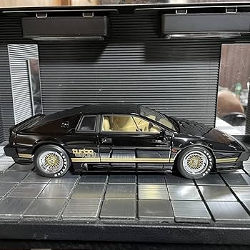 Amazon.co.jp: 絶版 品 オートアート 1/18 ロータス エスプリ