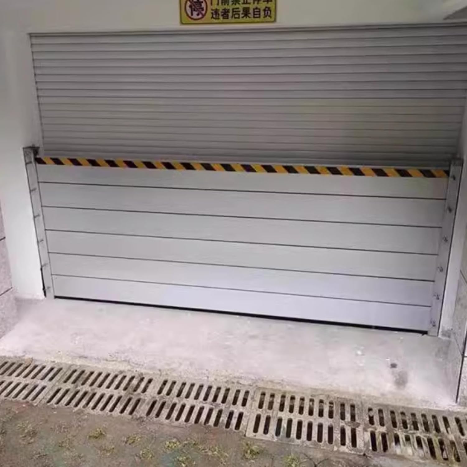 Removable Temporary Dams,Commercial Aluminum Unit Module Design Flood Control Baffle Water Stopper Panel, Gates Flood Barrier Shield For Garage/Front Door/Home(13.5x2.6ft)
