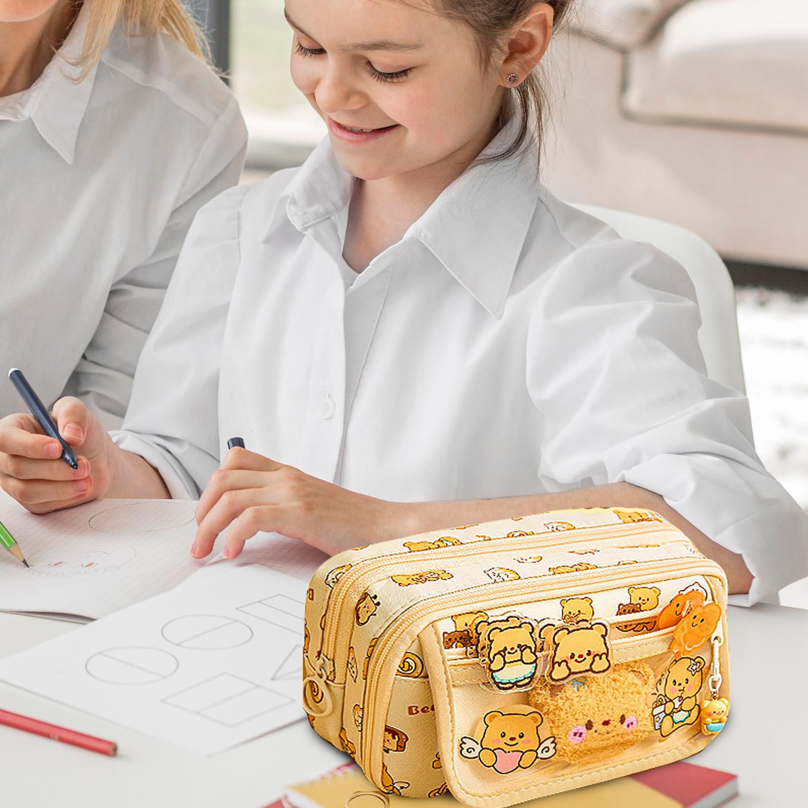Astuccio con motivo orso design ampia capacità di apertura