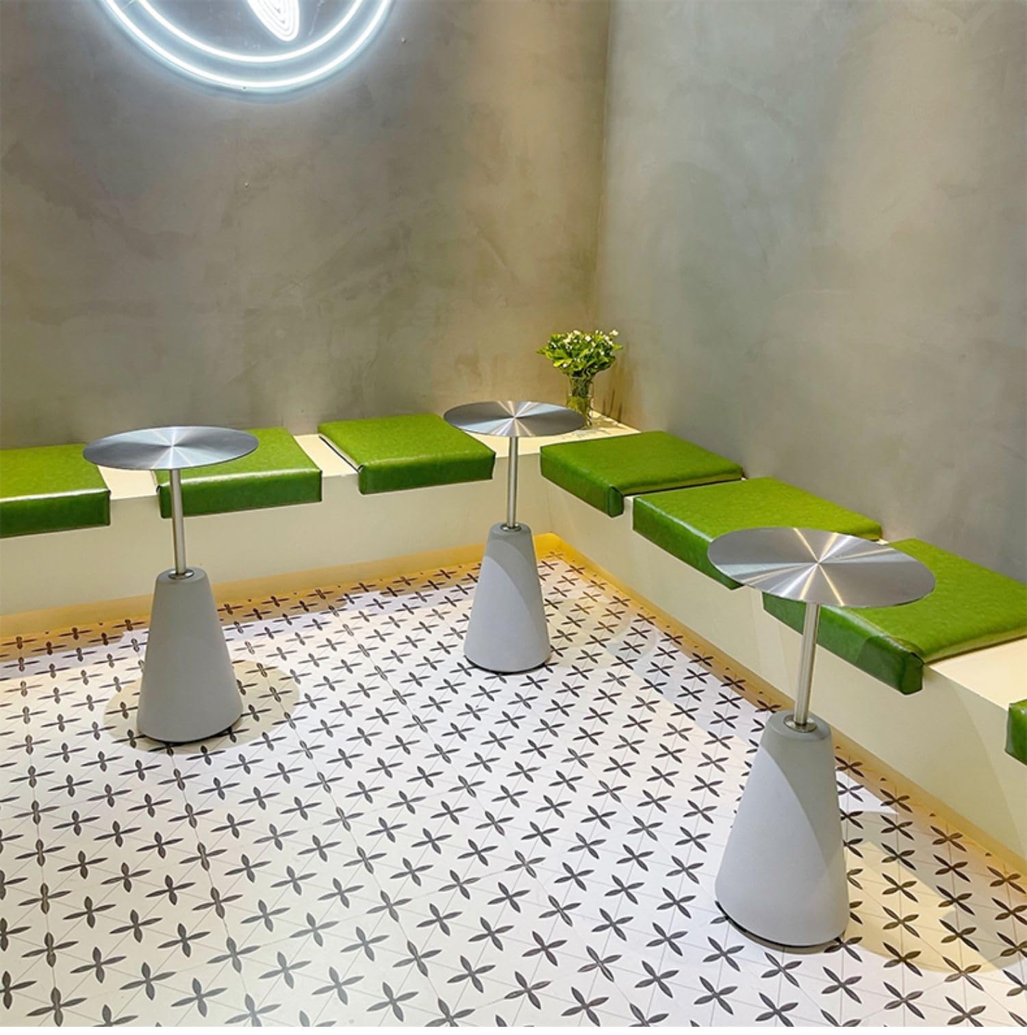 Tavolo da bar alto, tavolo da bar rotondo in acciaio inox con base in cemento allargata per soggiorno, patio, bistrot, caffetteria, ristorante