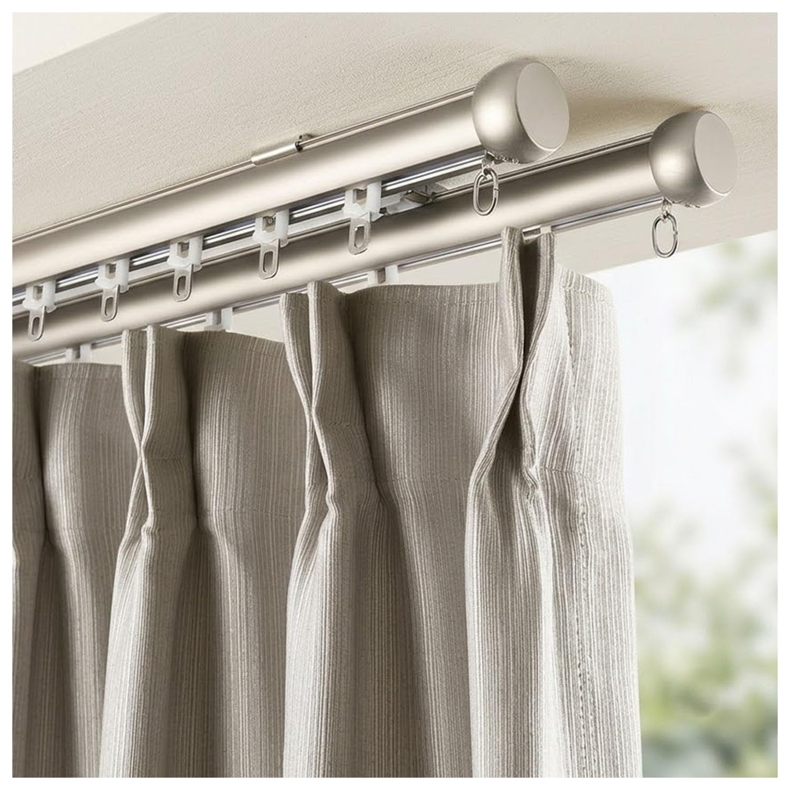 Riel doble cortinas barra romana que elimina atascos y optimiza luz en techos bajos gris
