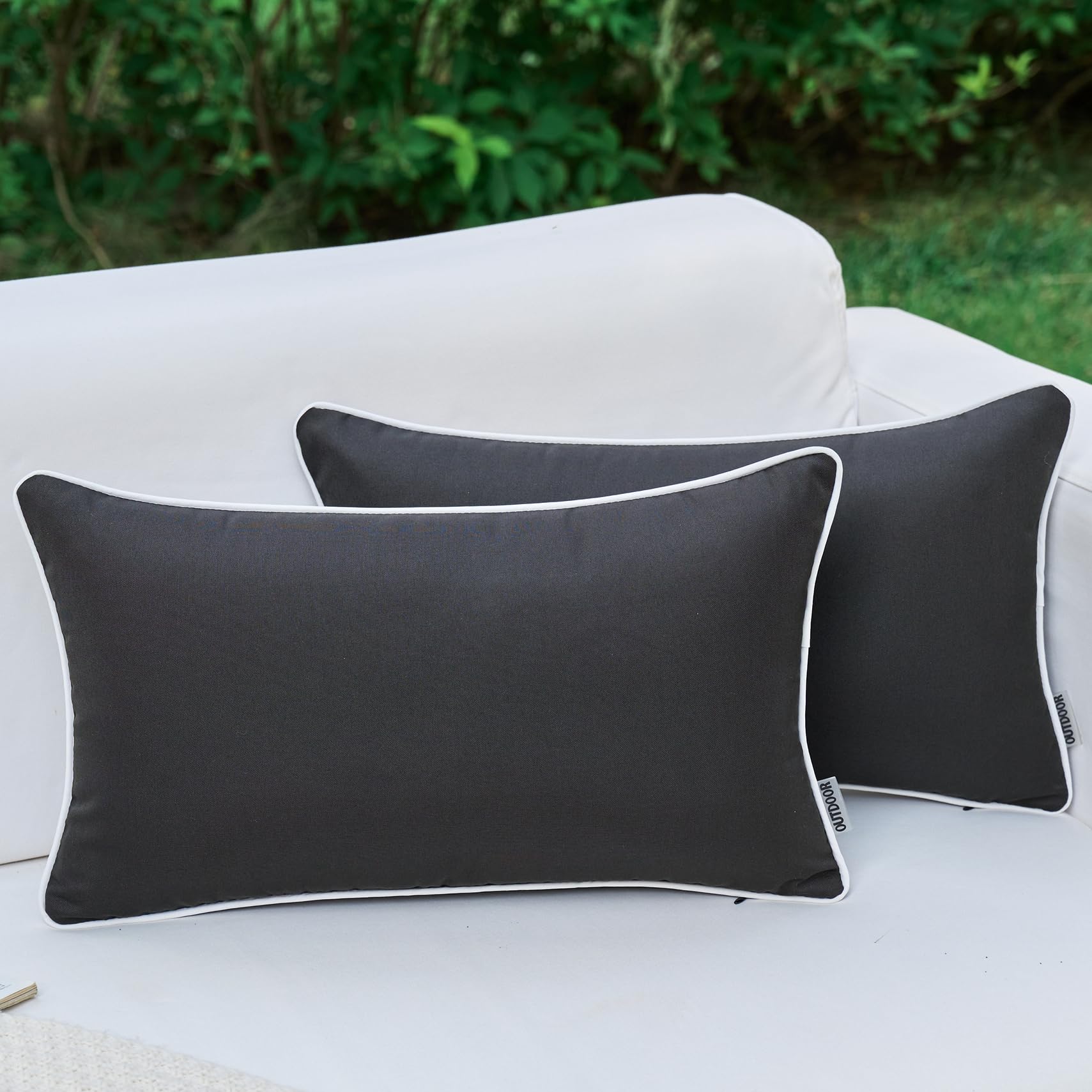 LIGICKY Paquete de 2 fundas de almohada lumbares impermeables para exteriores, decorativas, rectangulares, con borde blanco, para patio, sofá, tienda de campaña (12 x 20 pulgadas)