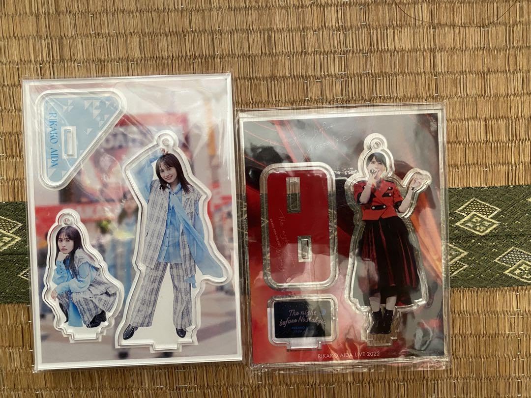 Amazon.co.jp: 逢田梨香子 アクリルスタンド 2点セット : ホーム＆キッチン 