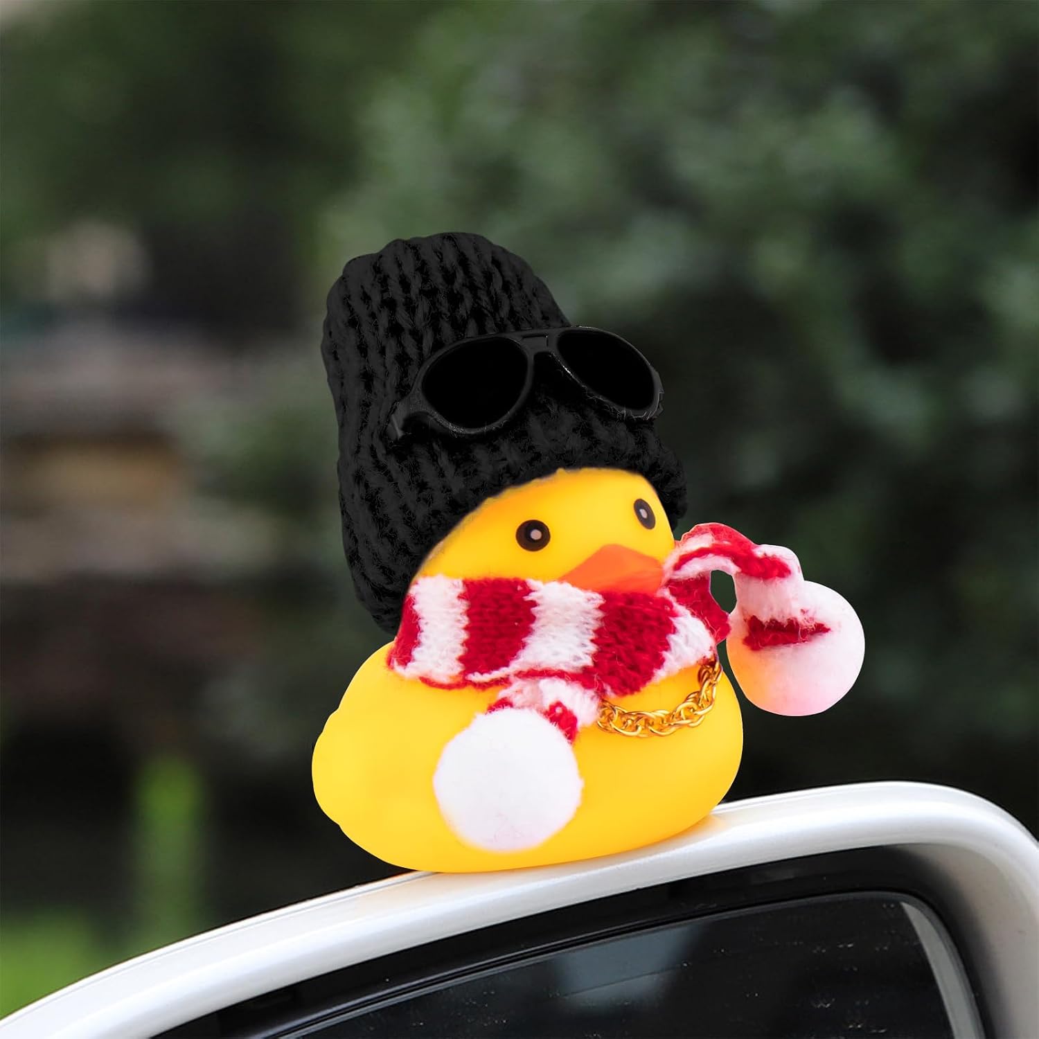 wonuu Car Dashboard Decoration Colorful Scarf Rubber Duck, Car Ducks Ornaments with Mini Hat Necklace Sunglasses Scarf, RedWhite Black