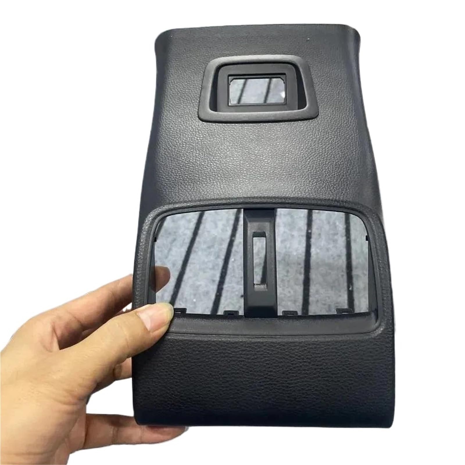 Rejilla de ventilación rota solucionada con este panel para Corolla Levin 4