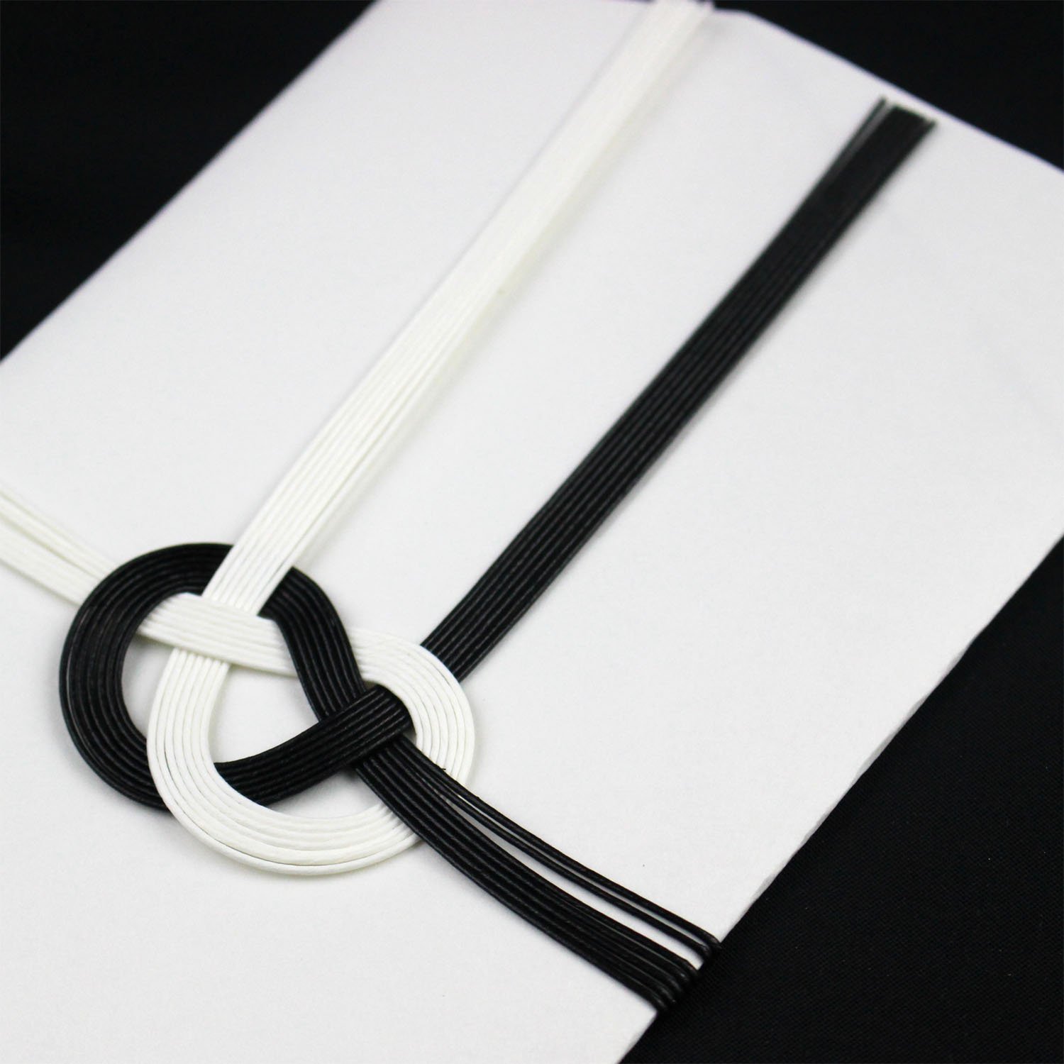 20 Buddhist Condolence Envelopes - Black & White Gold Seal Design For Funeral Services