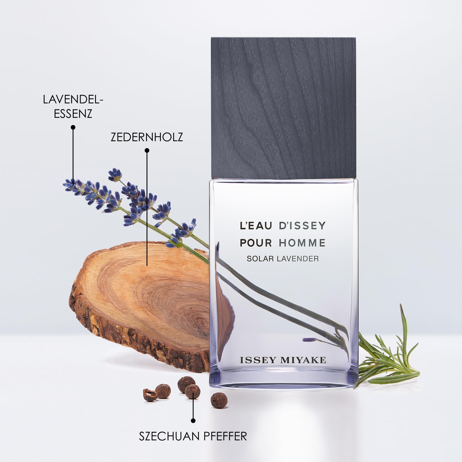 Issey Miyake - L'Eau d'Issey pour Homme Solar Lavender Eau de Toilette Intense – Holzig-aromatisches Herrenparfüm mit Lavendel und Zedernholz-Akkord – Herrendüfte in verschiedenen Größen erhältlich.