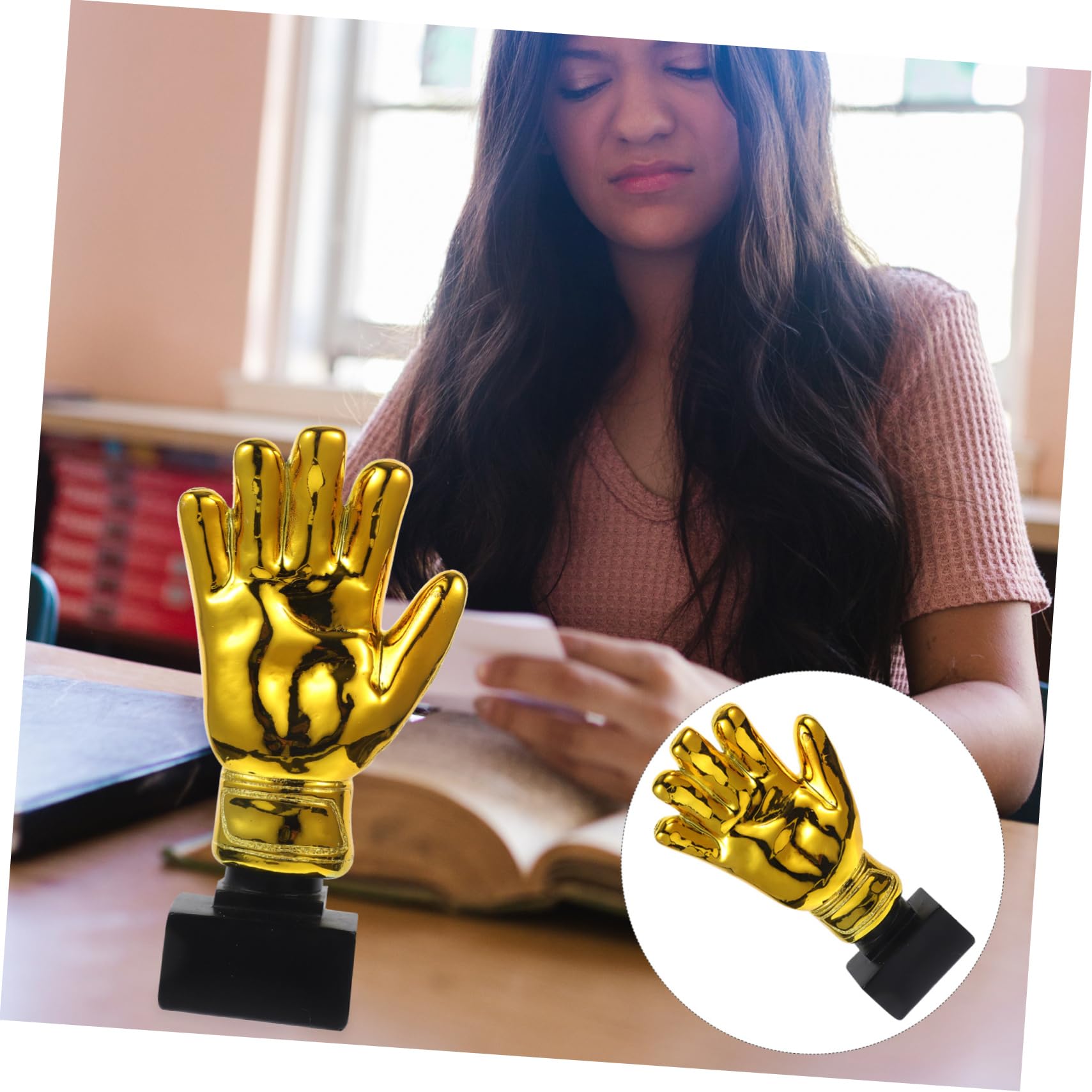 HANABASS Fußball Pokal Groß als Auszeichnungstrophäe aus Kunstharz mit Goldener Farbe Kleine Trophäen für Schule und Kindergarten als Siegerpokale und Spielpreis