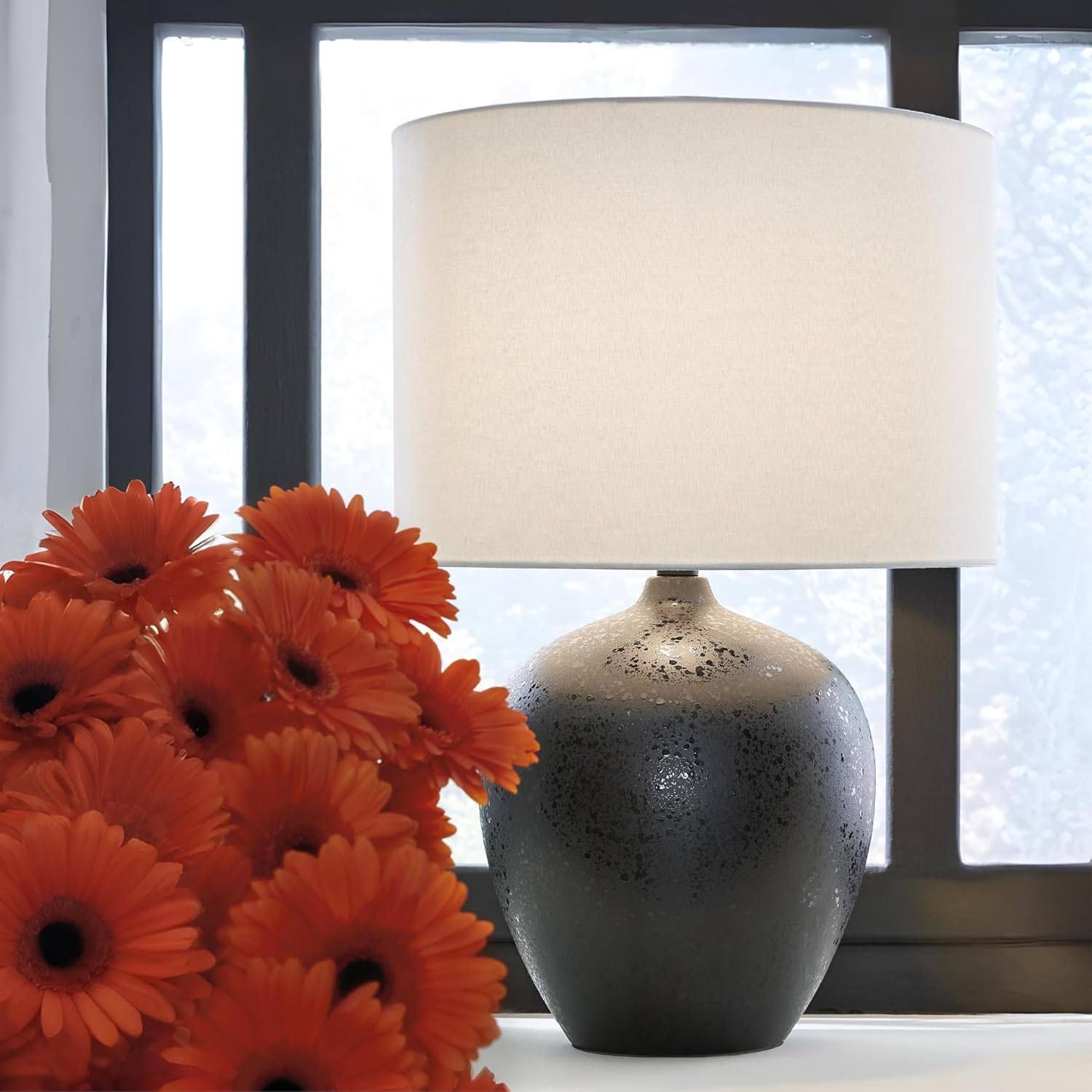 Signature Design by Ashley Ladstow Urban 22.5" Sleek Ceramic Table Lamp, Black