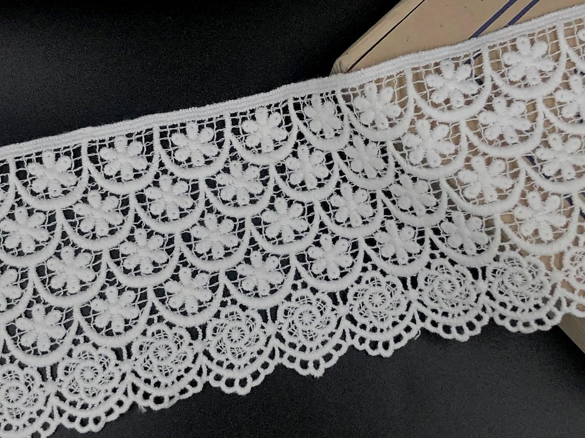 Off White lace Border Material for Suits,Saree an Dupatta (Size 10.5 cm) Qty 4.5 Meter