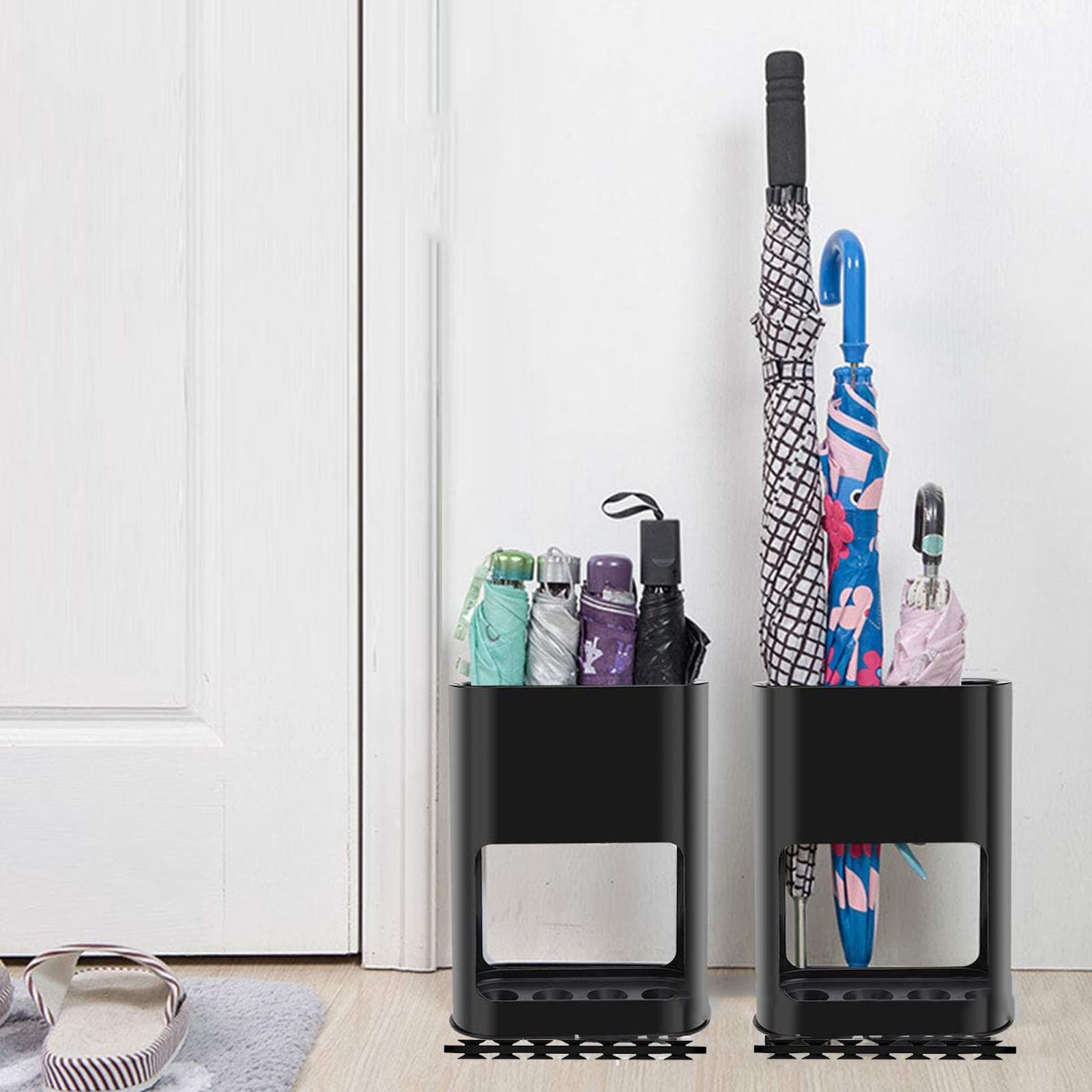 Portaombrelli Plastica, Porta-ombrelli Nero con Vaschetta Raccogli Gocce Rimovibile e Ventose in Silicone Antiribaltamento Portaombrelli Piccolo per Ombrelli Pieghevoli per Interni, Casa e Ufficio