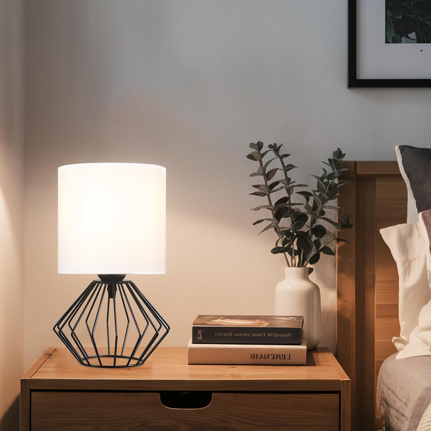 Hamilyeah Table Lamps Set of 2, Black Bedside With On/Off Switch, Industrial for Night Stands With White Fabric Shade, Modern Simple for Bedroom, Living Room