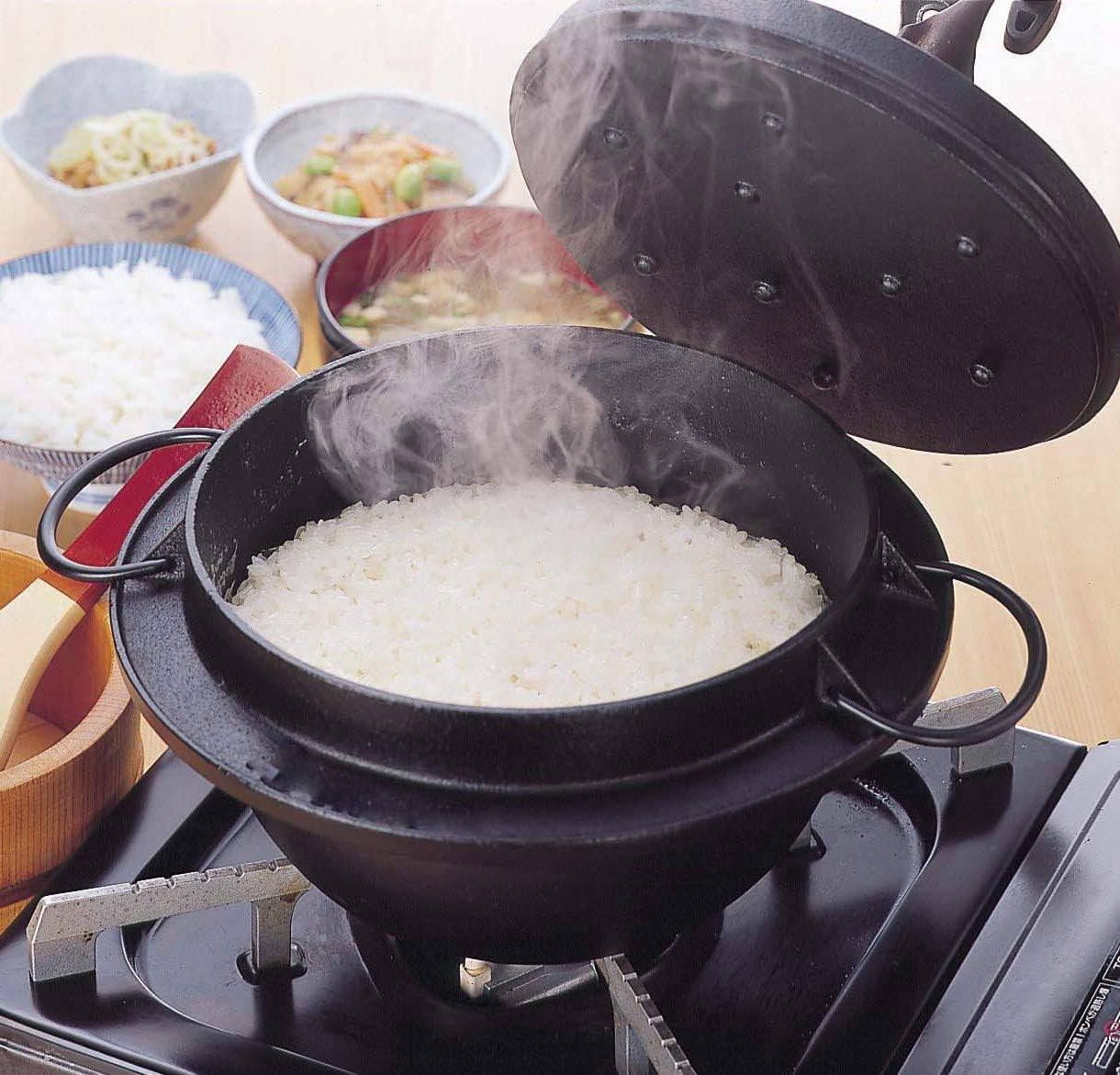 Amazon | 5 合用南部鉄炊飯鍋 内面ホーロー加工 IH 対応 ブラック21086