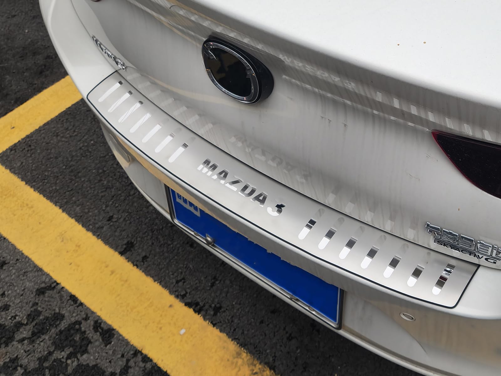 GZBFTDH Rear Bumper Topper Trim Plate for Mazda 3 Sedan 2020-2024, Cargo Door Sill Protector Guard Accessories Steel Trunk Door Entry Guard Back Cover Plate