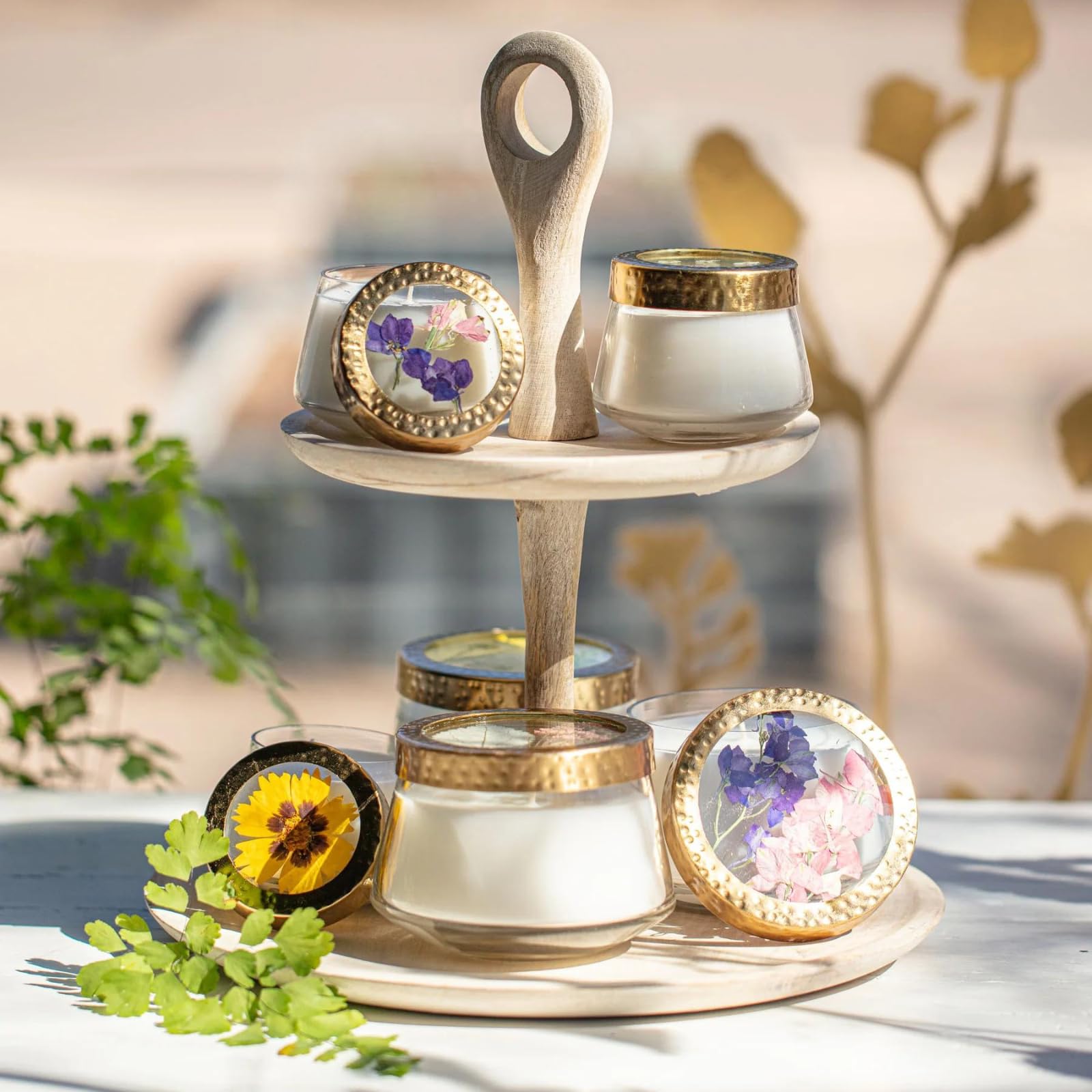 Rosy Rings Gepresste Blumenkerze, Aromatherapie-Kerzen, langlebige Duftkerzen für Heimdekoration, Botanicals Geschenke, Noten von Aprikose, blondem Holz, Mirabelle Plum Medium (Apricot Rose)