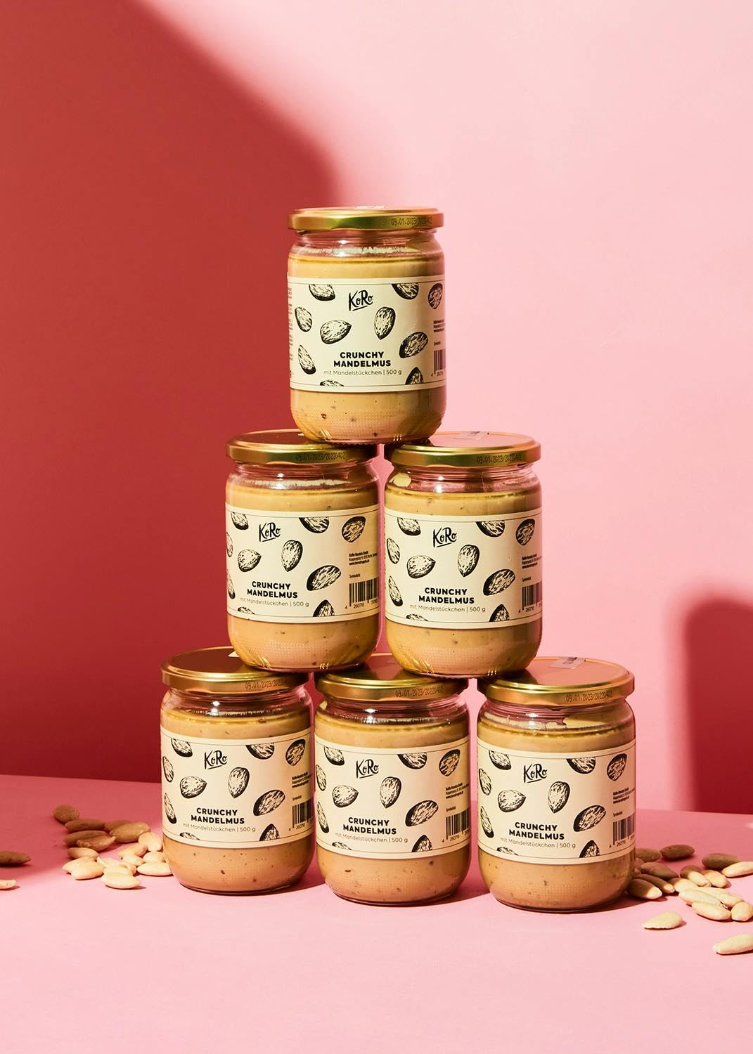 KoRo - Crema di mandorle croccanti | 500 g - Densa crema con pezzi di mandorle tostate - Fonte di proteine vegetali - Perfetto come topping croccante o spalmabile - Senza additivi