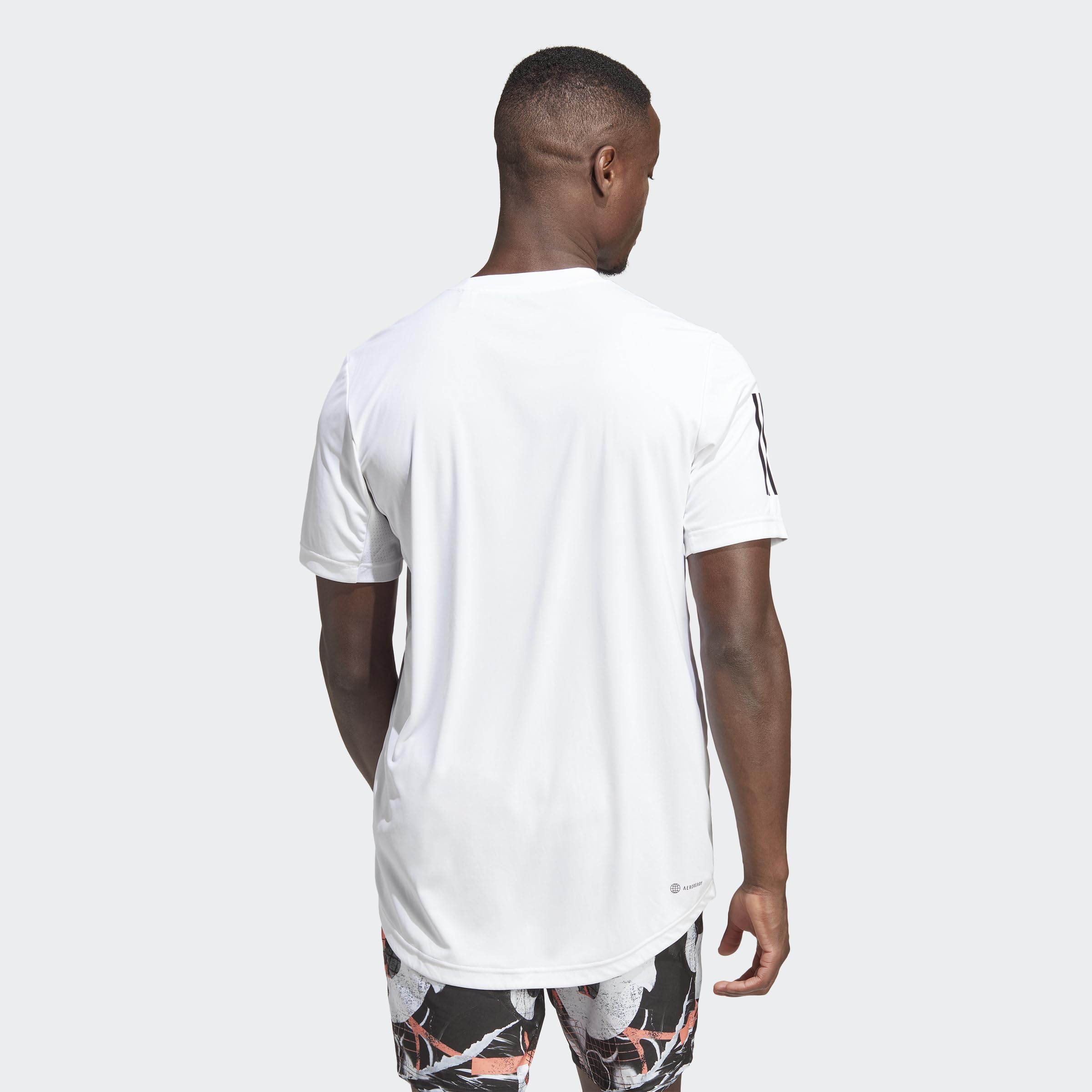 adidas Maglietta da Tennis a Maniche Corte da Uomo Club con 3 Strisce