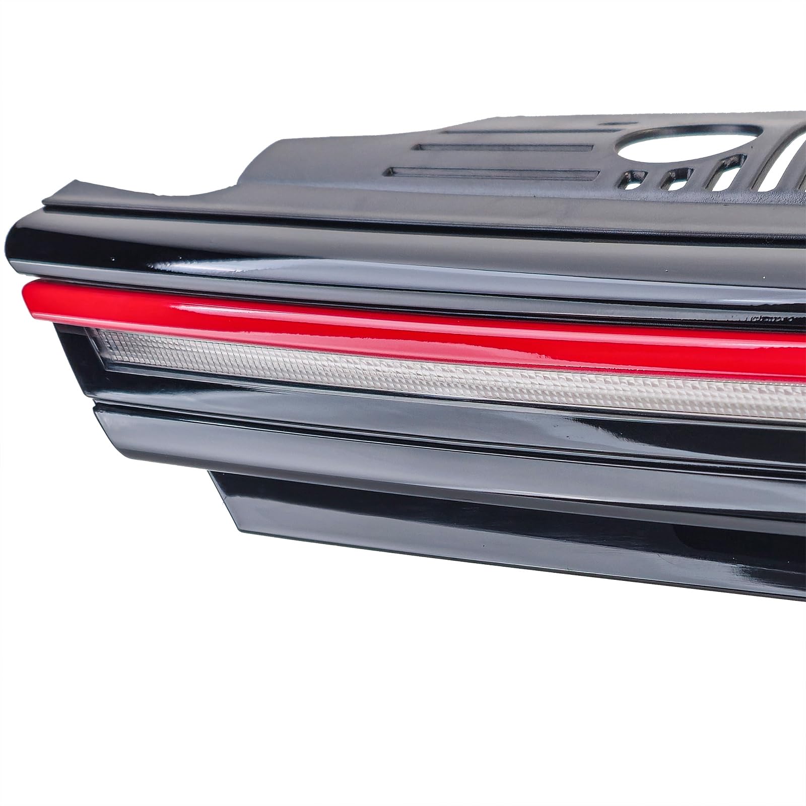 Griglia sportiva con barra rossa illuminata per VW Golf 8 dal 2019
