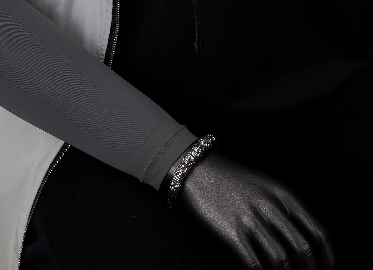 COOLSTEELANDBEYOND Mens Steel Dragon Cuff Bracelet Spring Bangle, Vintage Gothic Mythical Dragon Heads Cloud Patterns - Image 2