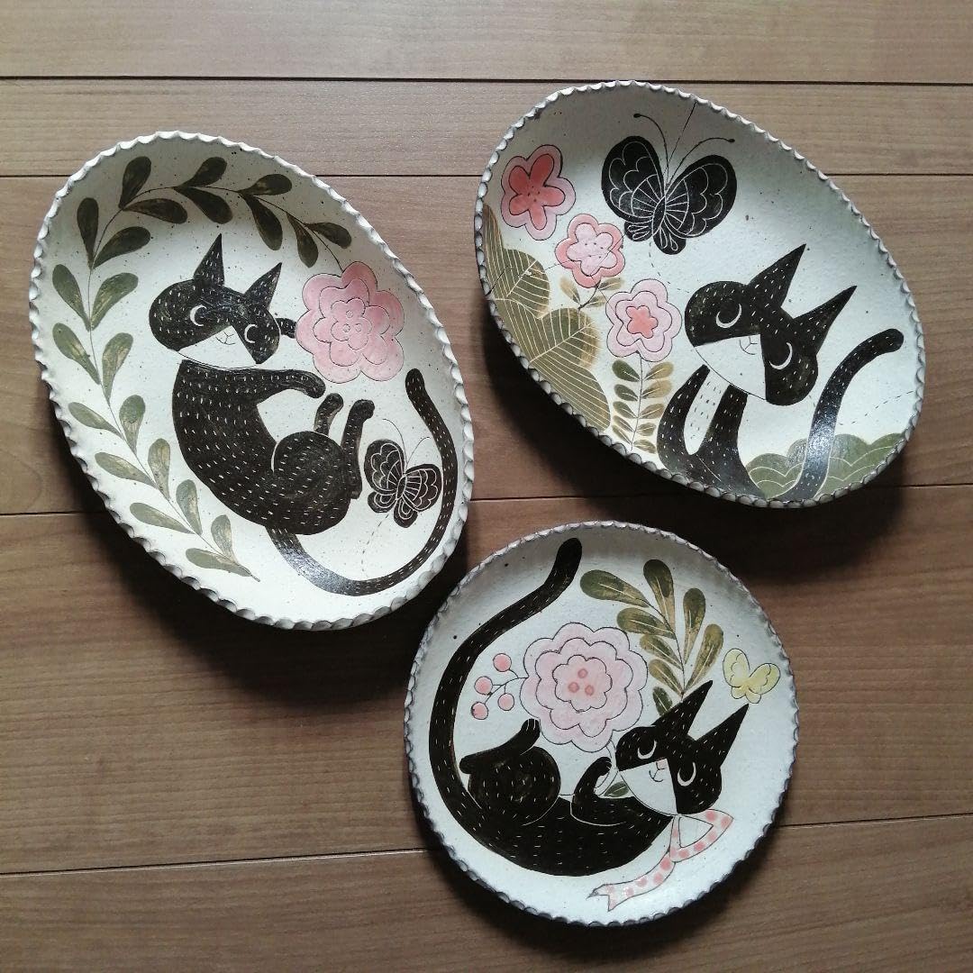 清水桐子さん（ポタリカ工房） 猫ちゃんのお皿3点