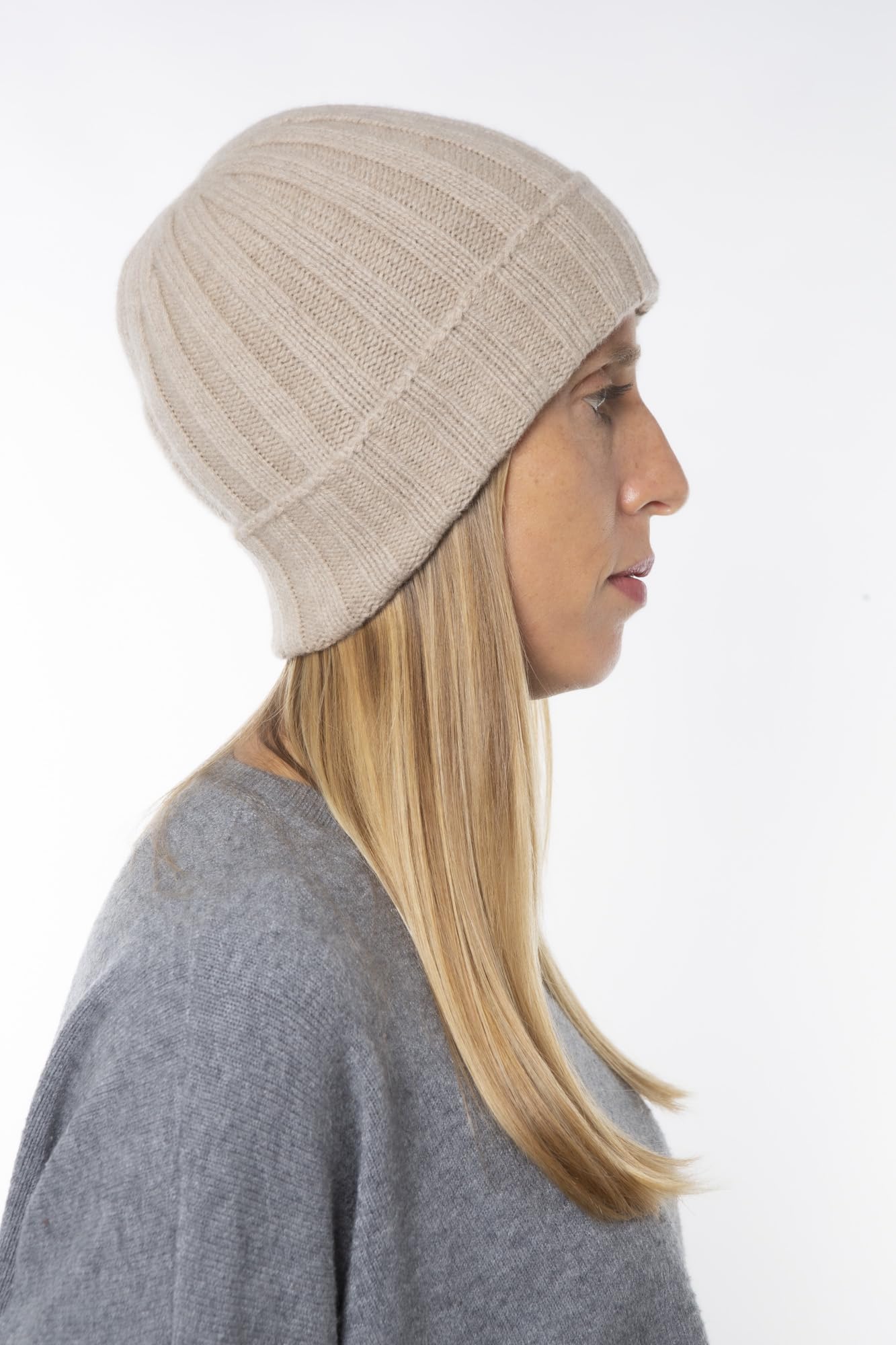 Bo.MA. Sombrero acanalado 100% puro de cachemira regenerado para hombre y mujer, gorro crudo, fabricado en Italia, gorro de invierno, gorro de cachemira, gorro de invierno, gorro de invierno, gorro