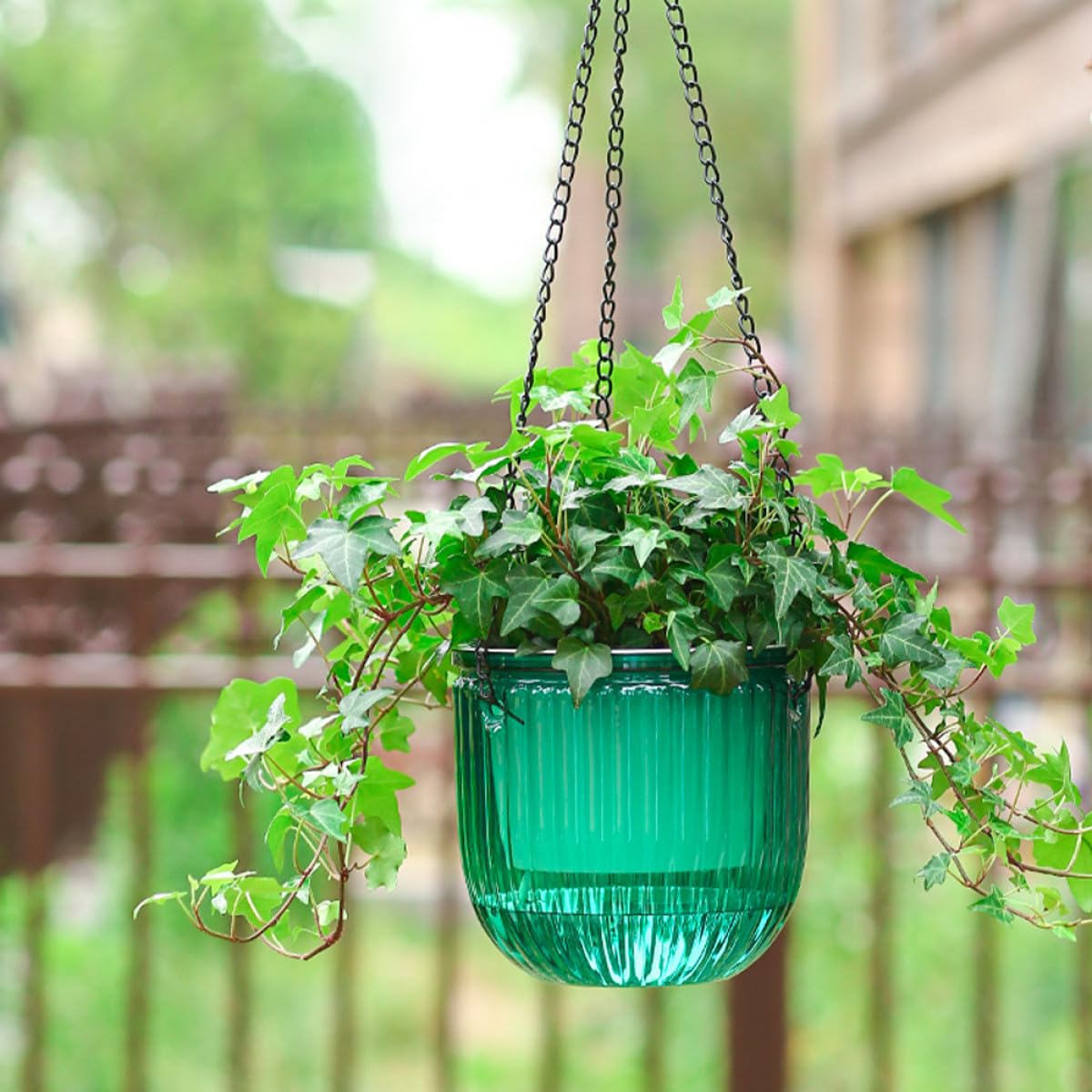 Uonlytech Fioriera Sospesa da Balcone 3 Pezzi in Plastico Verde | Autoirrigante, Resistente Gelo e Sole Intenso, Anti-sfaldamento, per Casa e Giardino