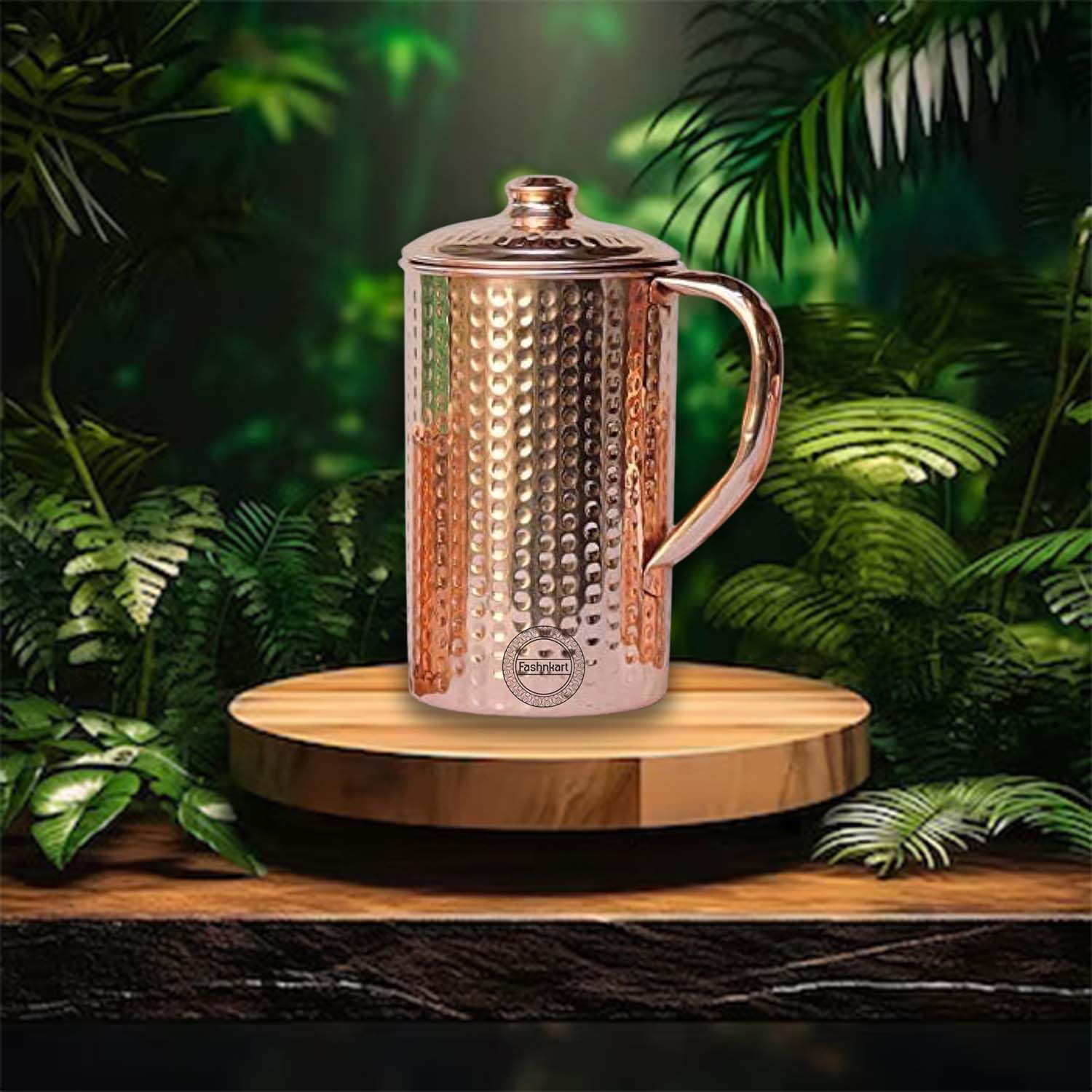 Pichet en cuivre pur avec 2 gobelets pour les bienfaits ayurvédiques pour la santé Pichet à eau en cuivre martelé artisanal de 1,5 litre avec 2 tasses
