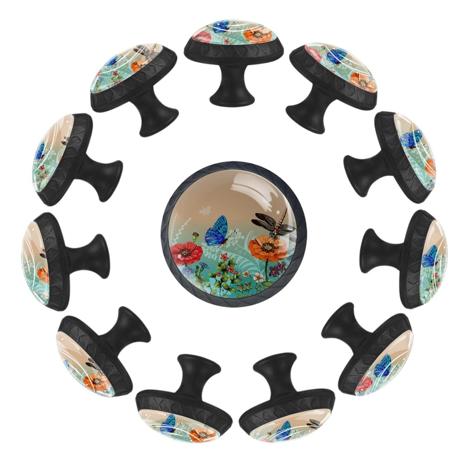Boutons de tiroir pour relooker une commode usée avec des motifs de papillons
