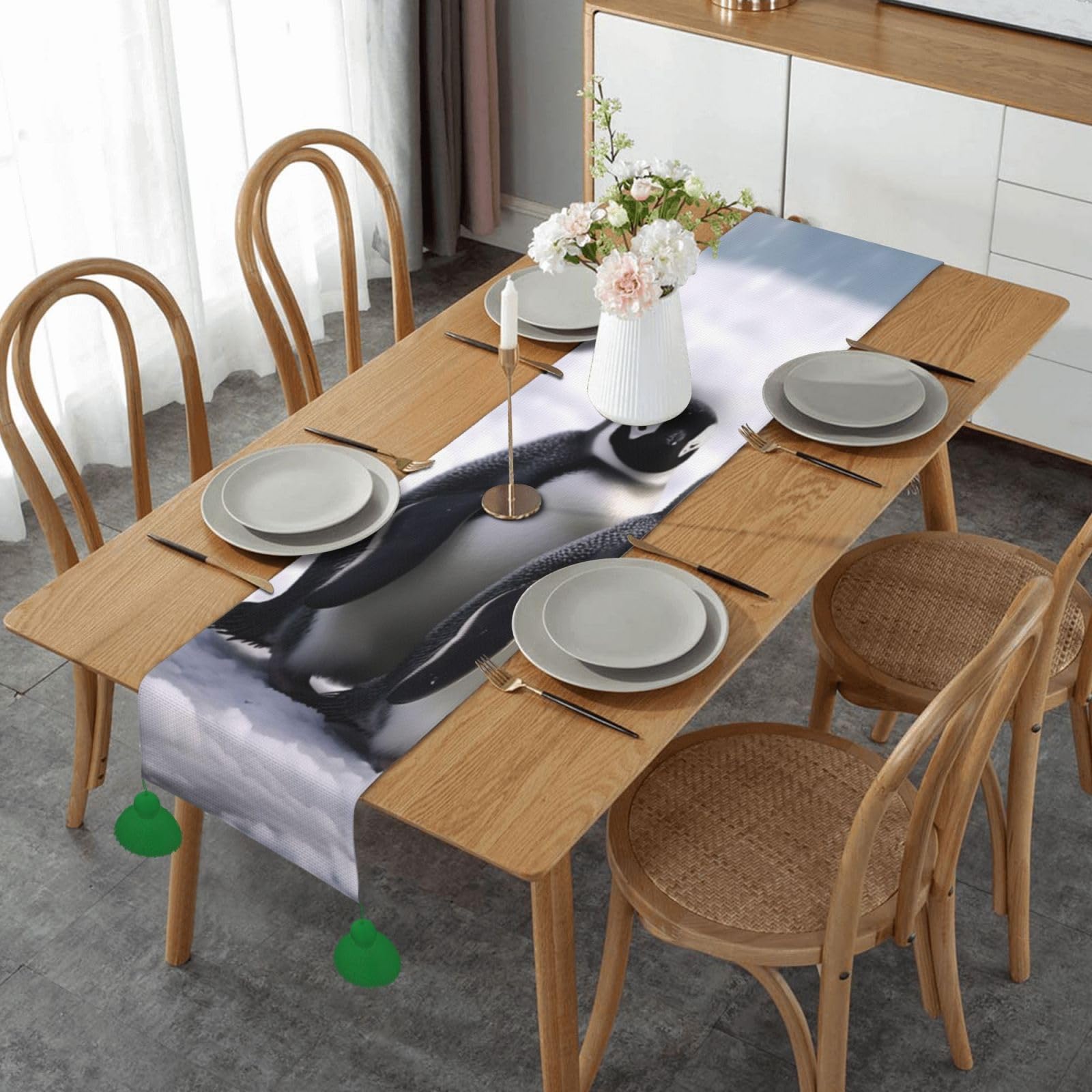 Chemin de table en lin pingouins : protégez et sublimez votre table de fête d'automne
